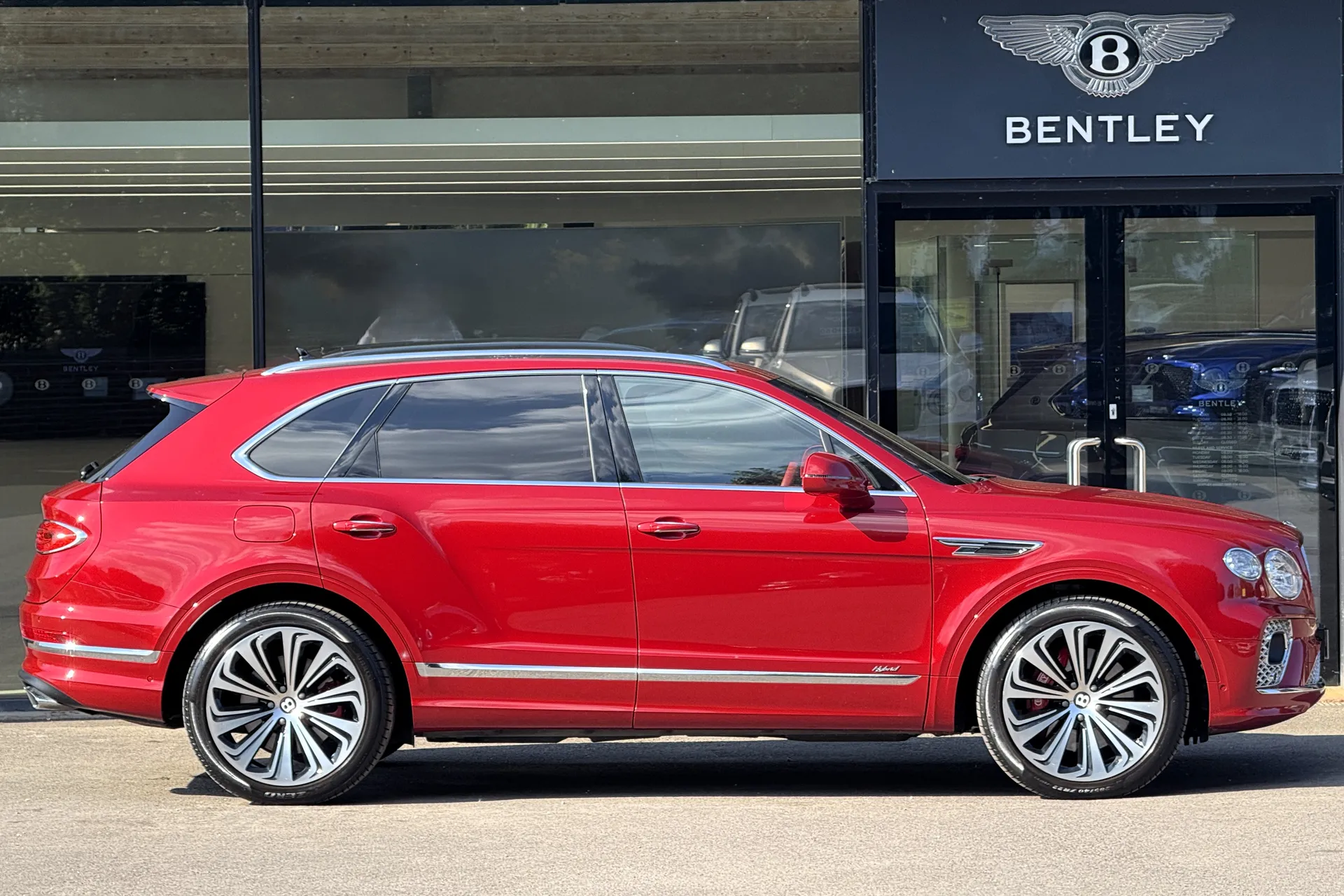 Bentley BENTAYGA thumbnail image number 2