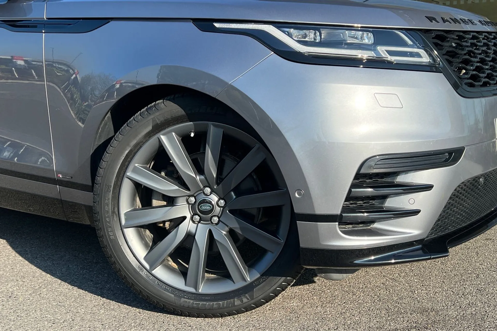 LAND ROVER RANGE ROVER VELAR thumbnail image number 8