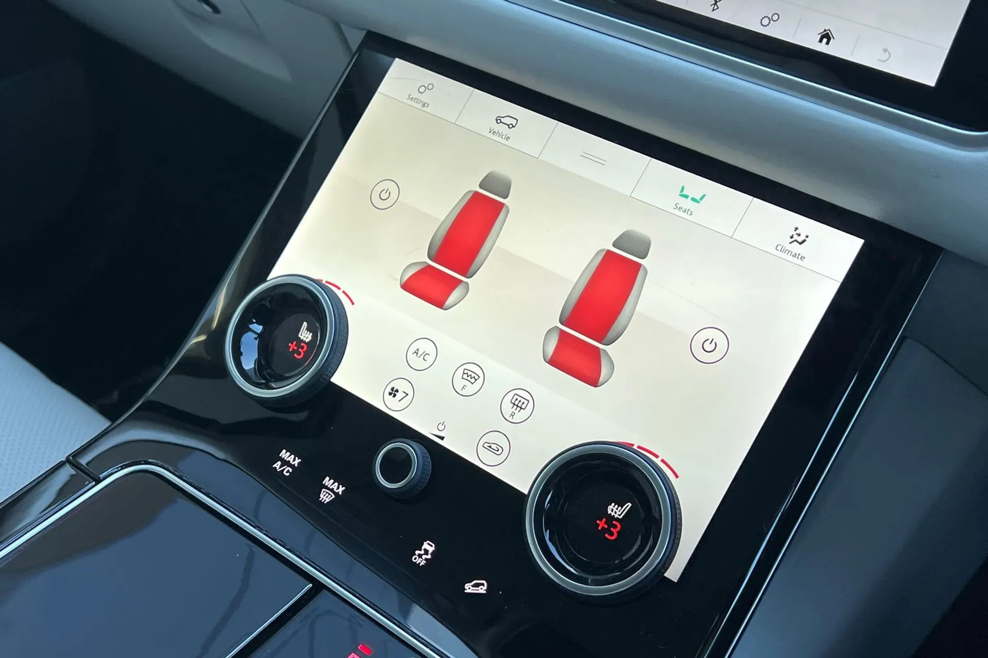 LAND ROVER RANGE ROVER VELAR thumbnail image number 54