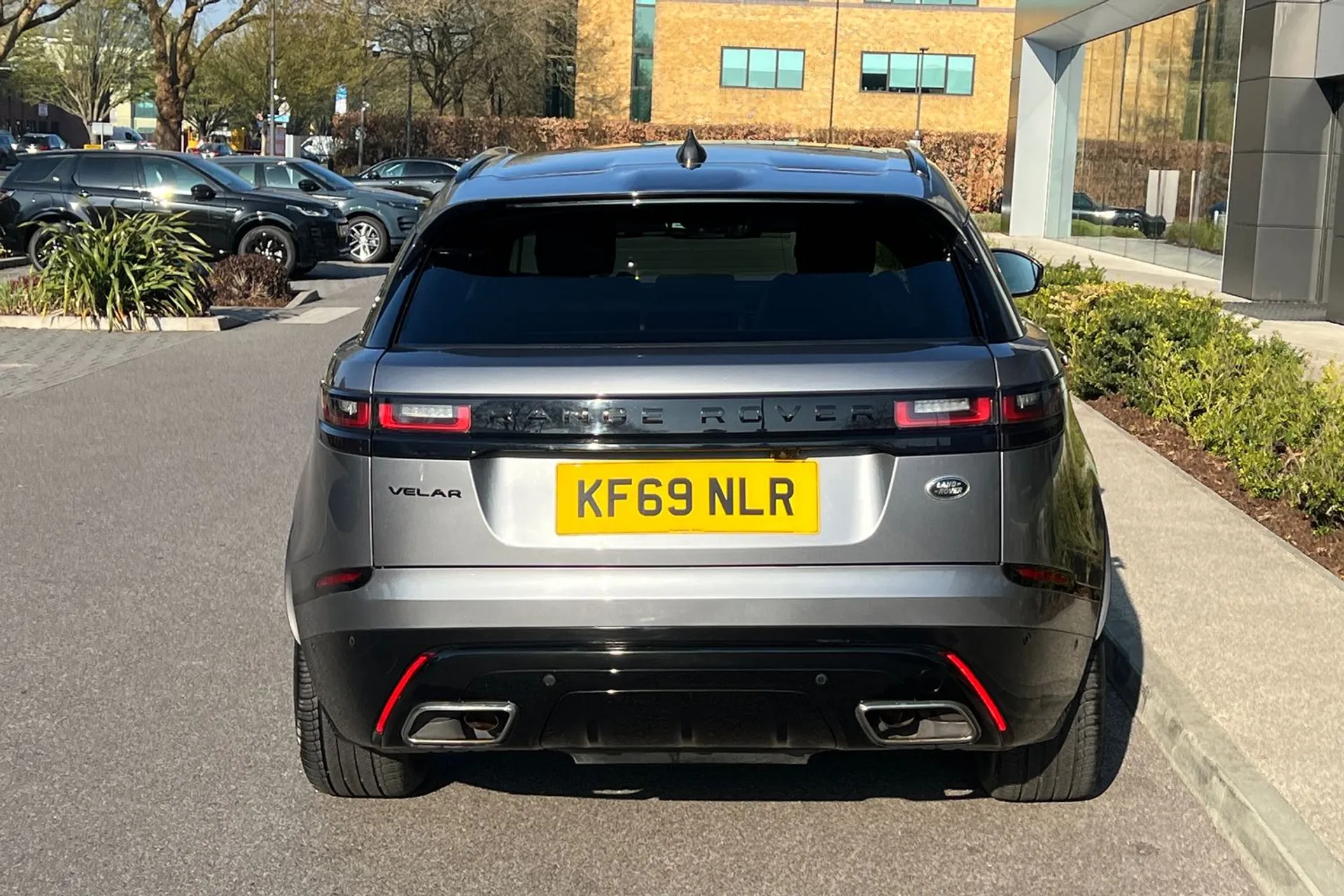 LAND ROVER RANGE ROVER VELAR thumbnail image number 11