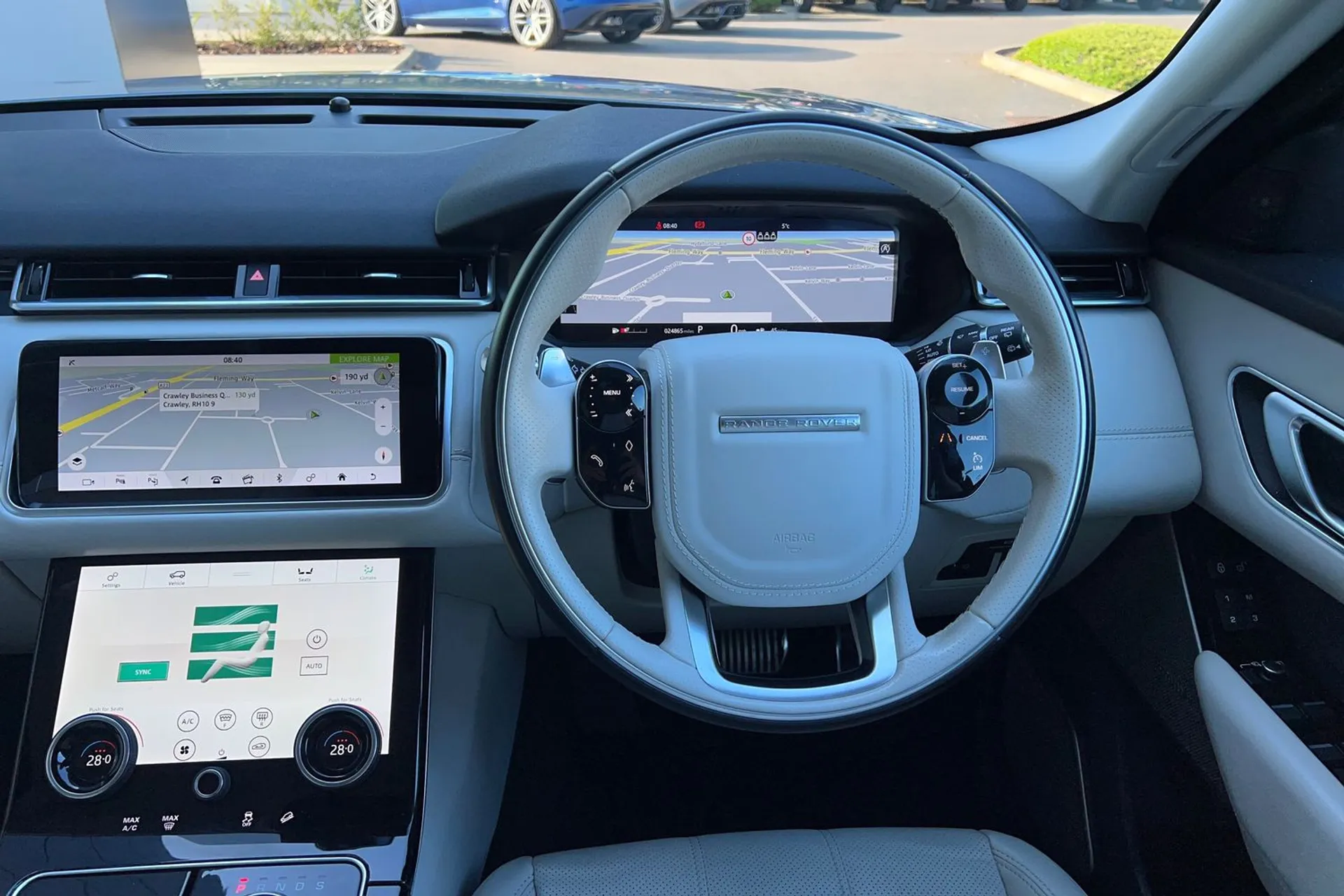 LAND ROVER RANGE ROVER VELAR thumbnail image number 26