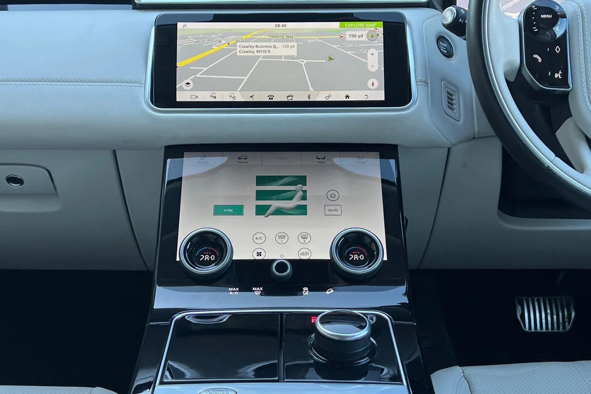 LAND ROVER RANGE ROVER VELAR thumbnail image number 25