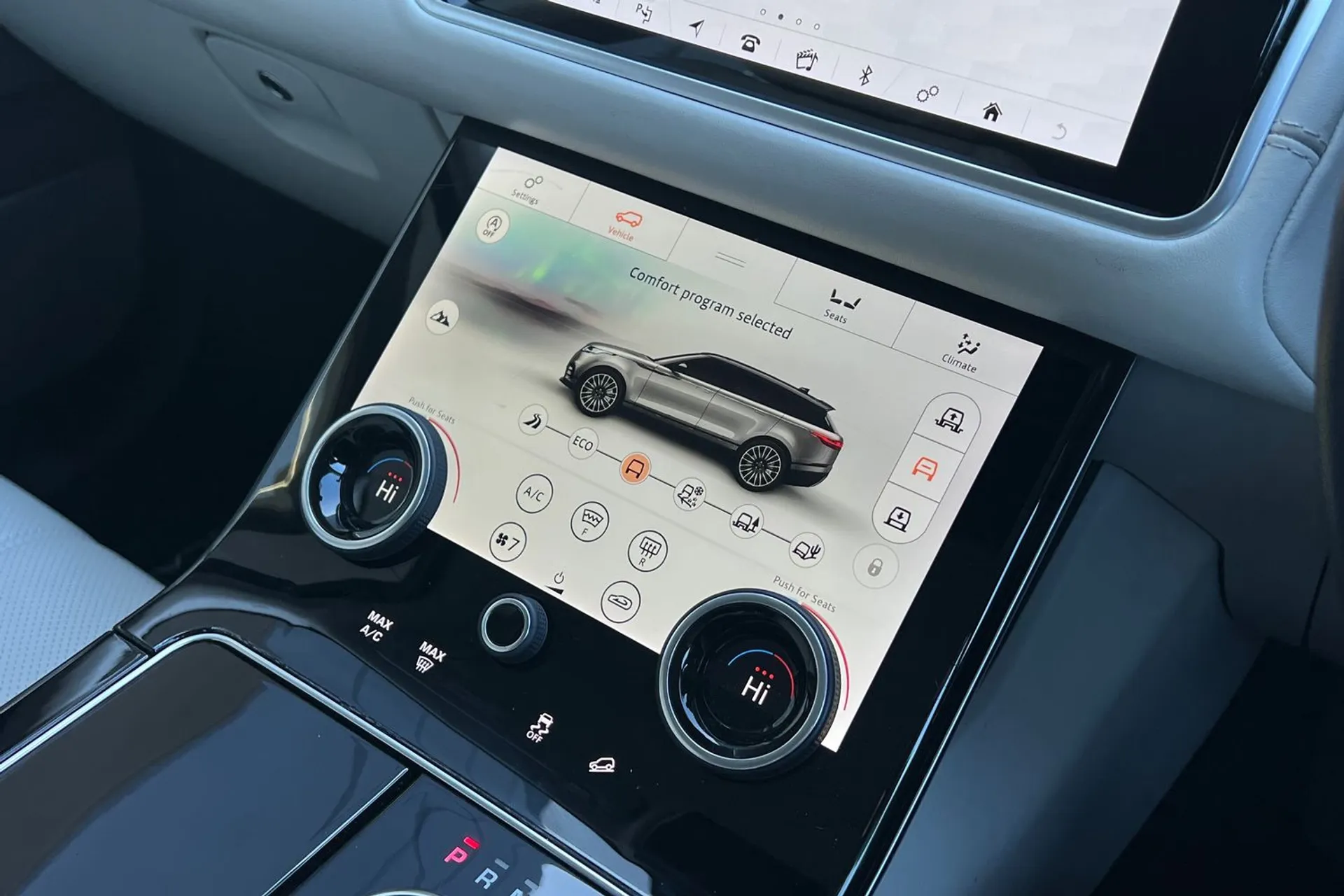 LAND ROVER RANGE ROVER VELAR thumbnail image number 53