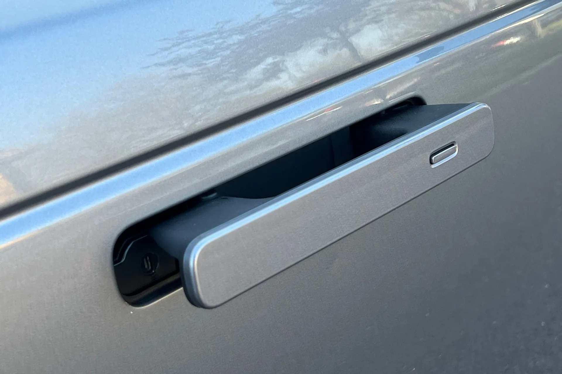 LAND ROVER RANGE ROVER VELAR thumbnail image number 20