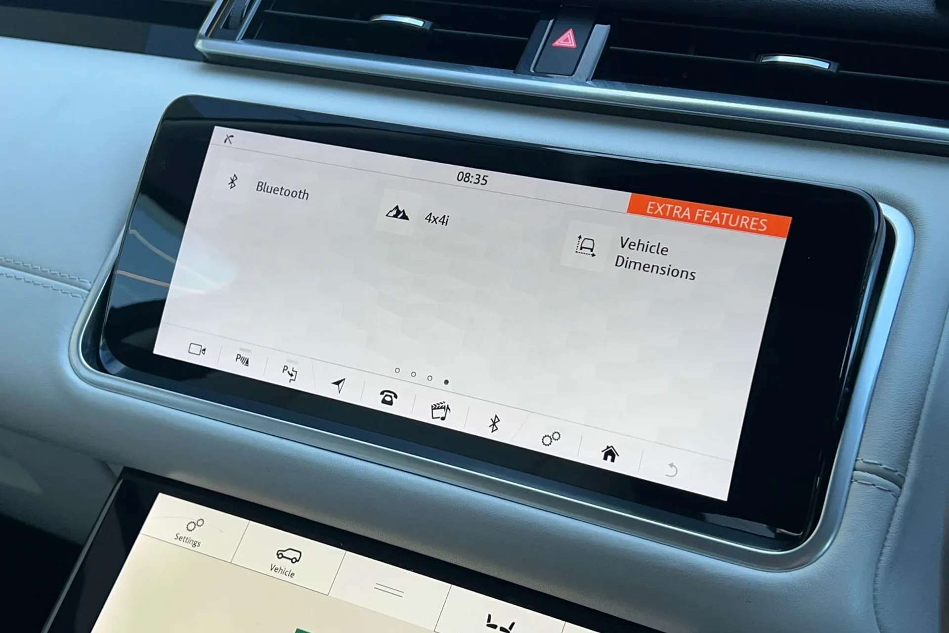 LAND ROVER RANGE ROVER VELAR thumbnail image number 51