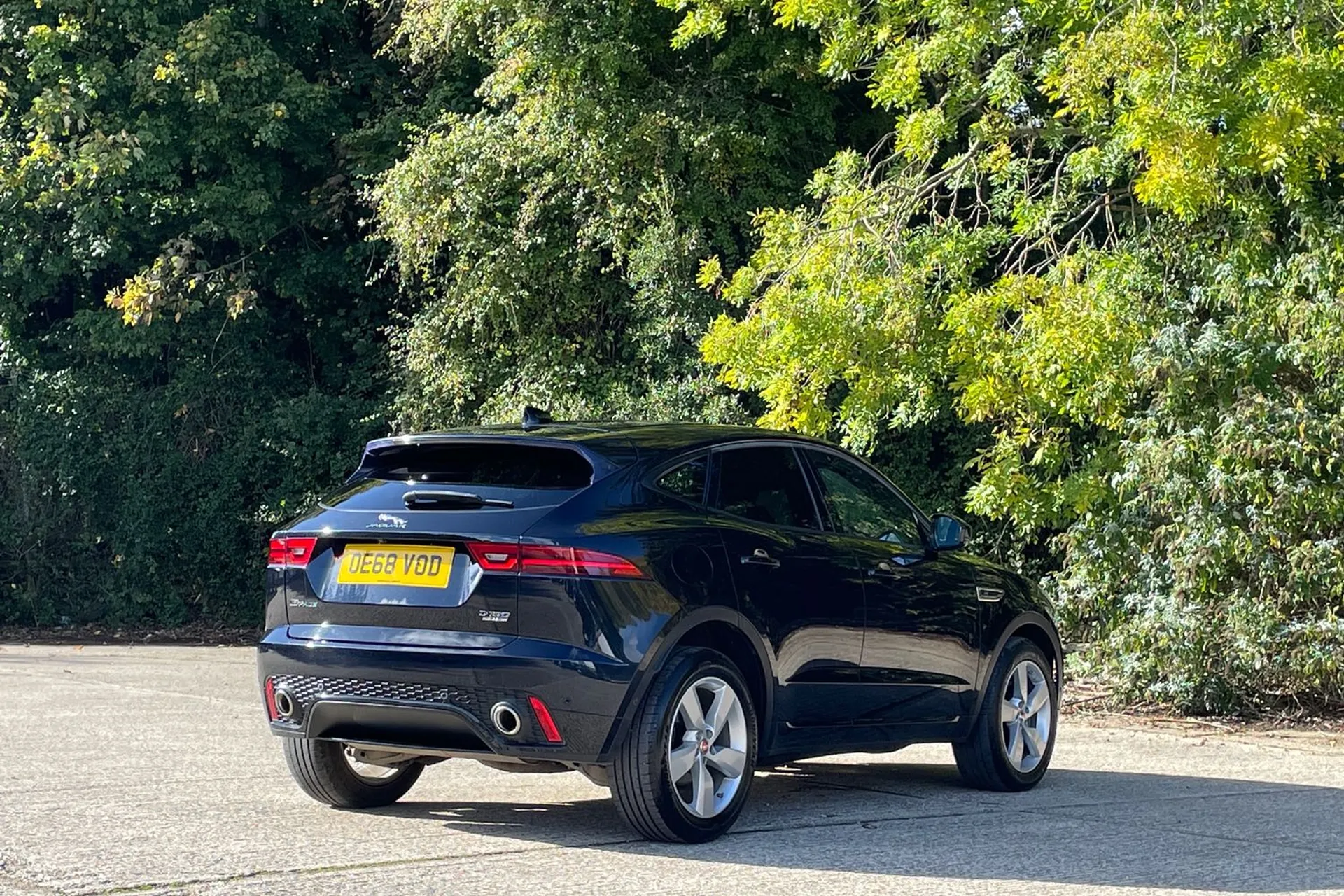 Jaguar E-PACE thumbnail image number 5