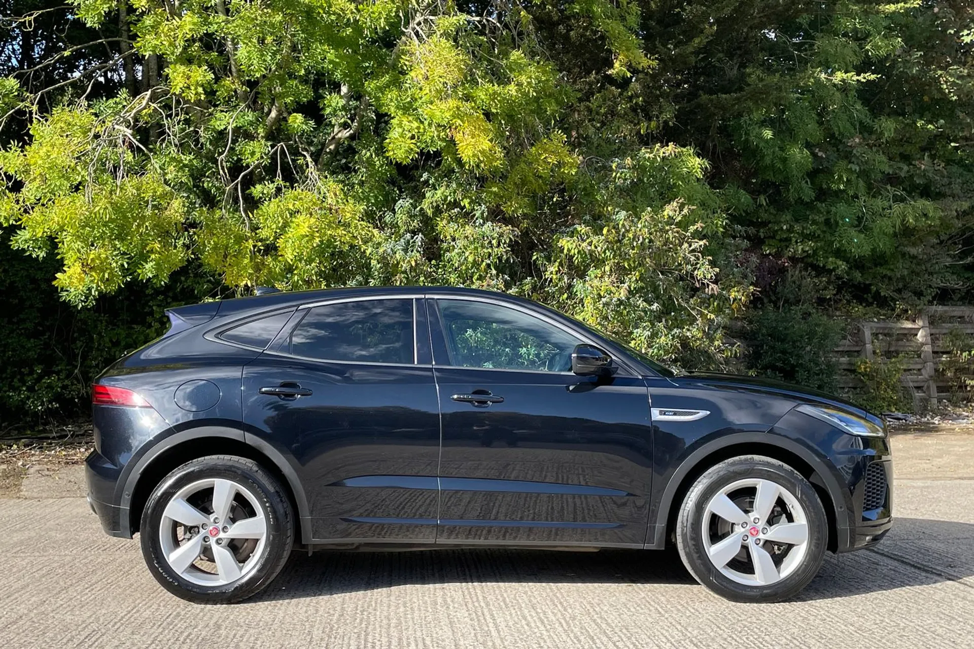 Jaguar E-PACE thumbnail image number 2