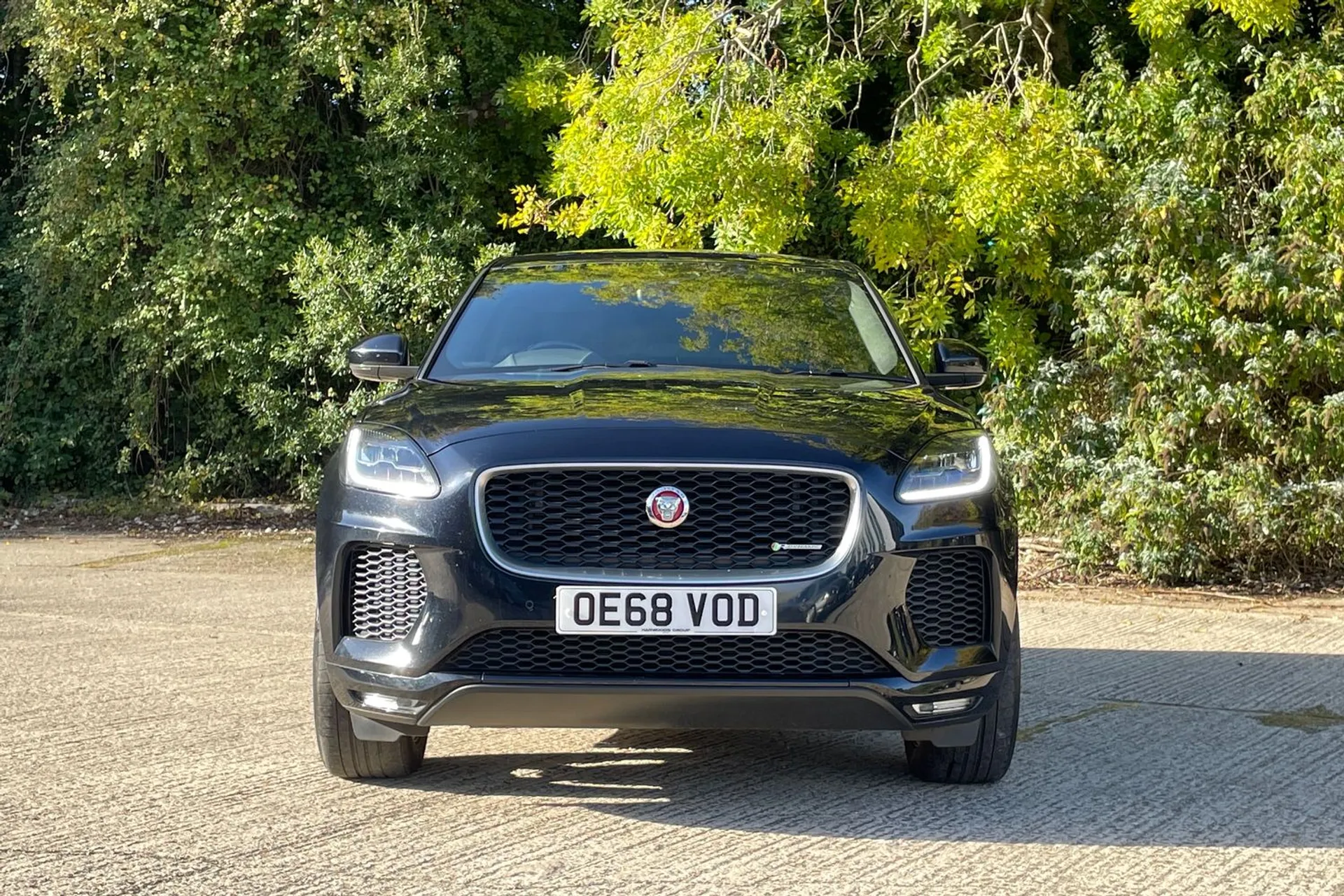 Jaguar E-PACE thumbnail image number 10