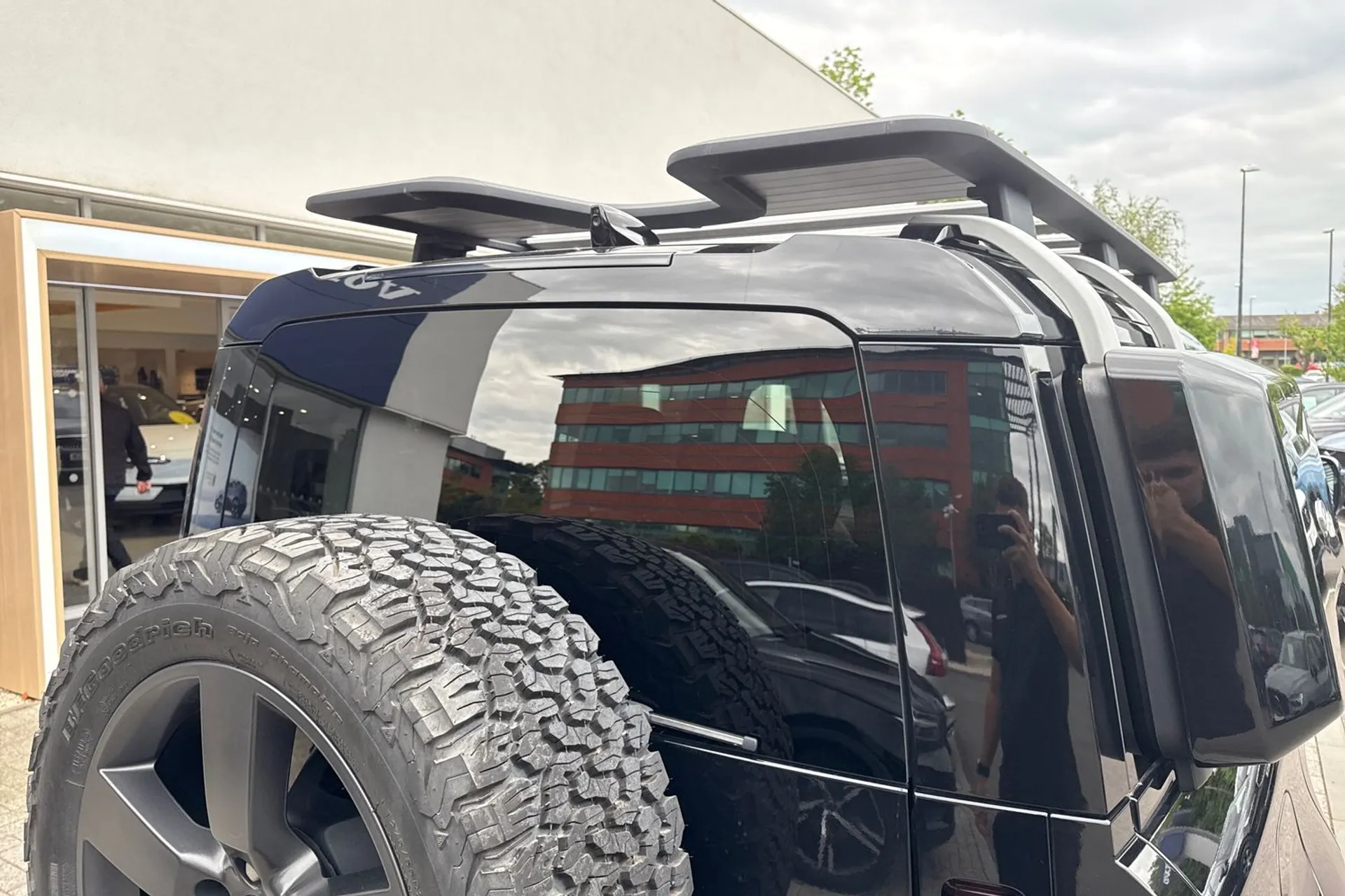 LAND ROVER DEFENDER thumbnail image number 16