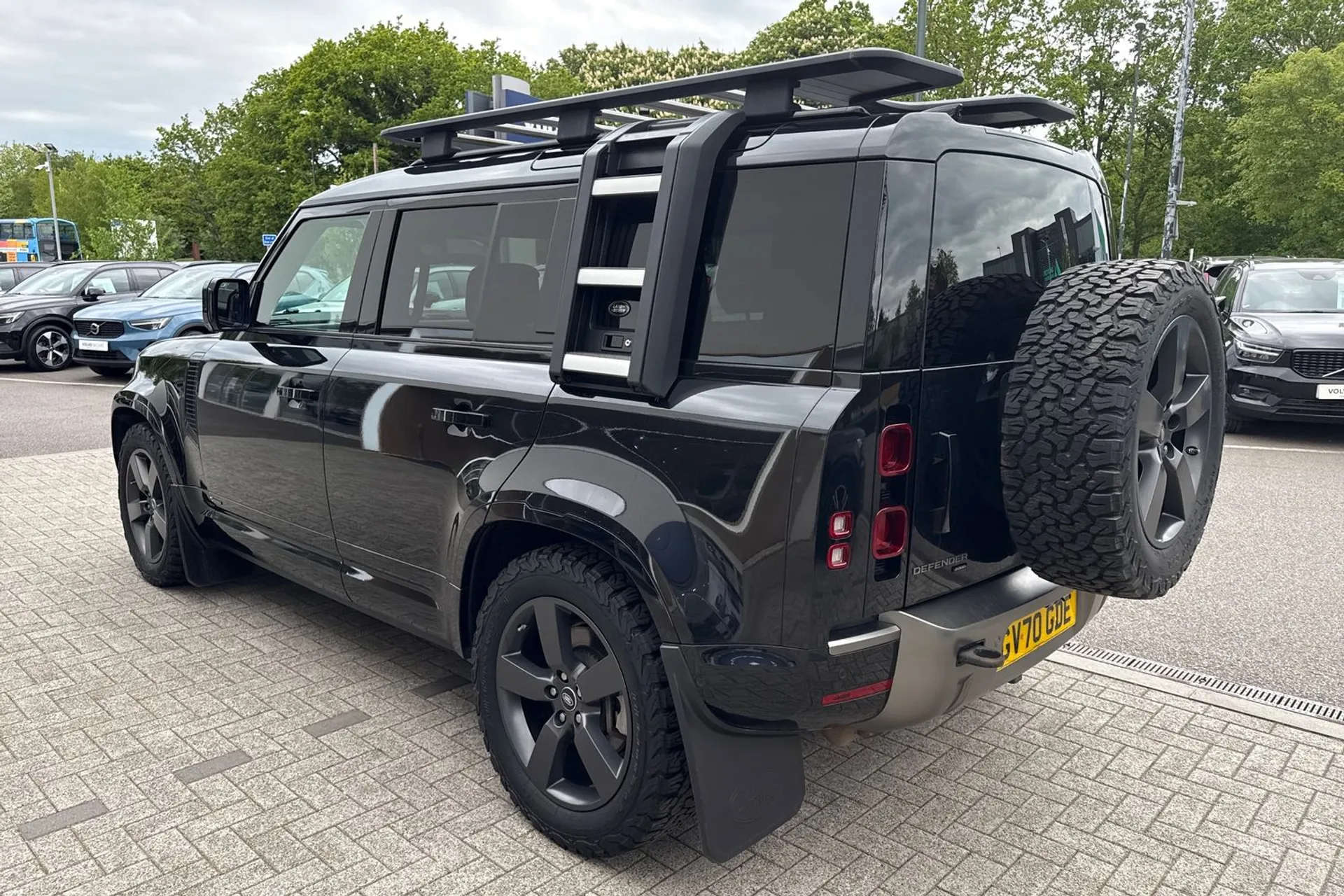 LAND ROVER DEFENDER thumbnail image number 10