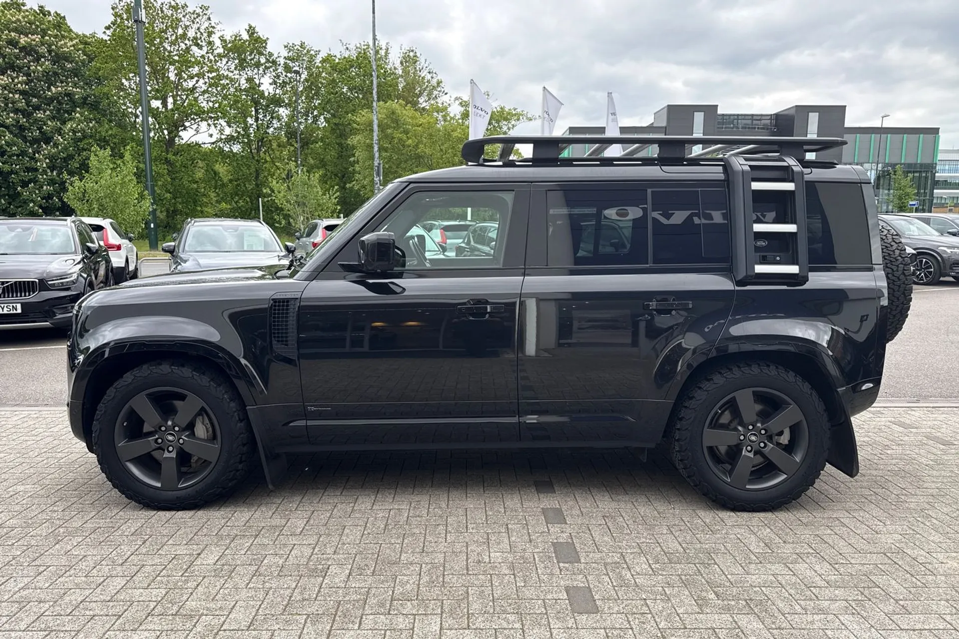 LAND ROVER DEFENDER thumbnail image number 11