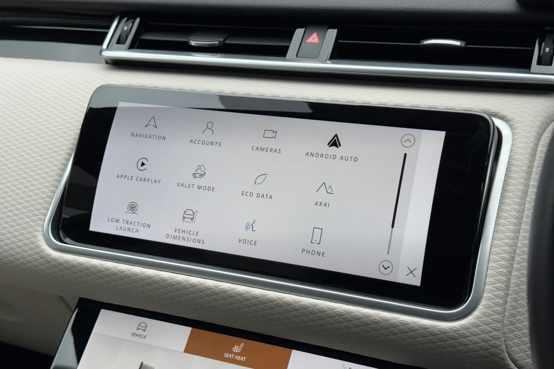 LAND ROVER RANGE ROVER VELAR thumbnail image number 41