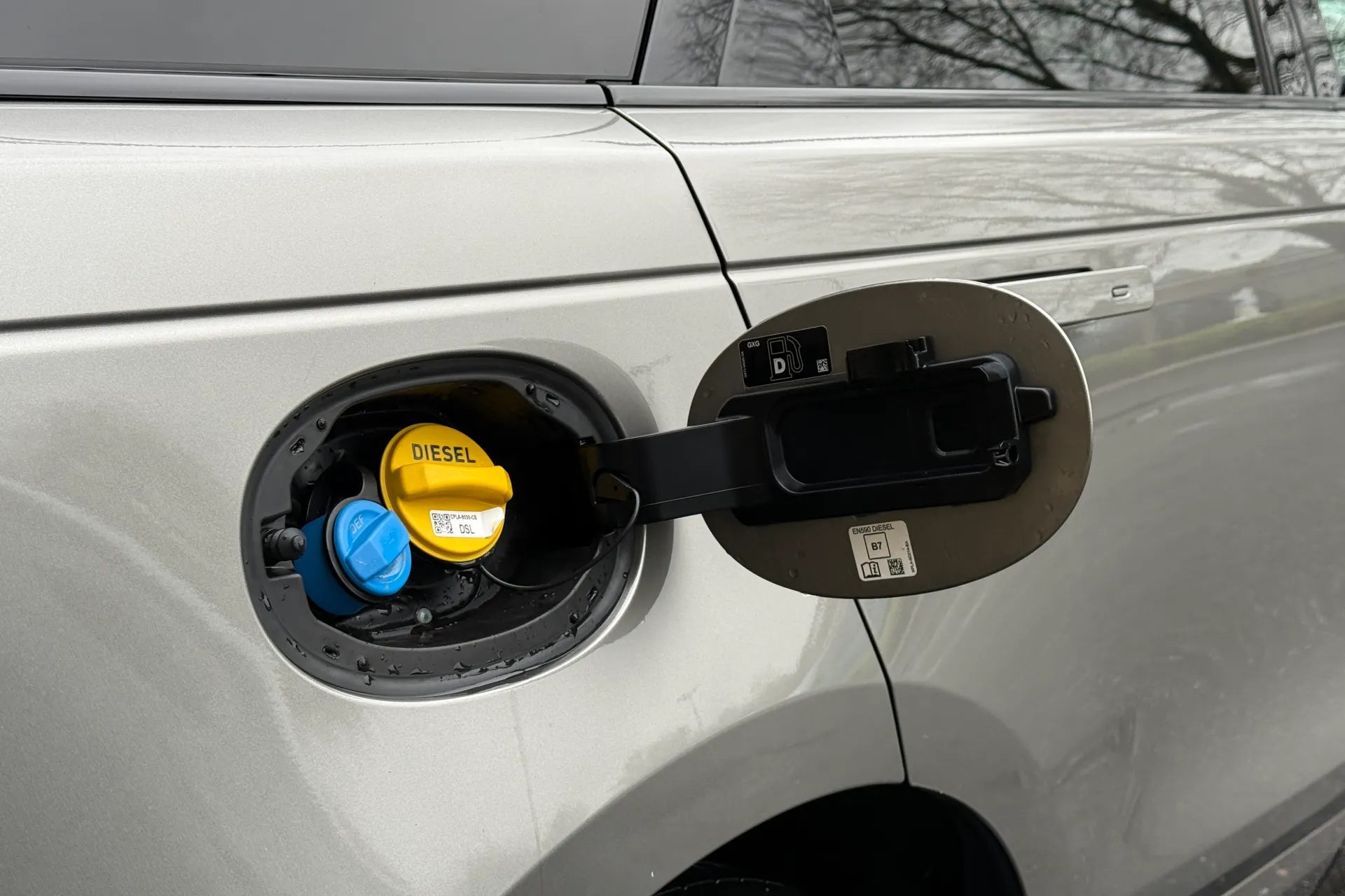 LAND ROVER RANGE ROVER VELAR thumbnail image number 33