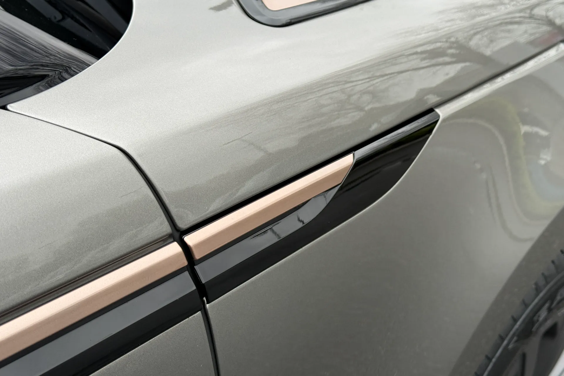 LAND ROVER RANGE ROVER VELAR thumbnail image number 49