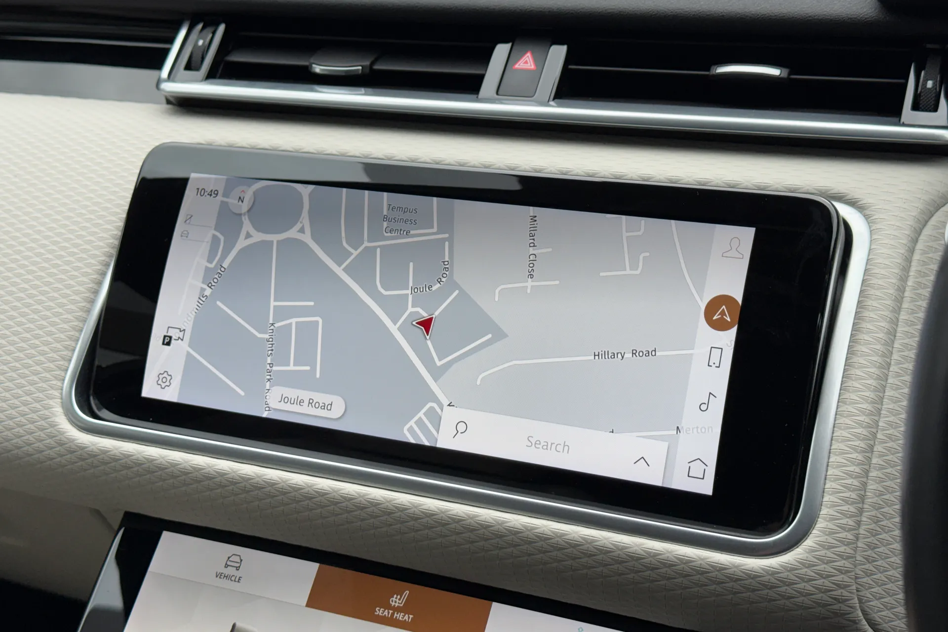 LAND ROVER RANGE ROVER VELAR thumbnail image number 26