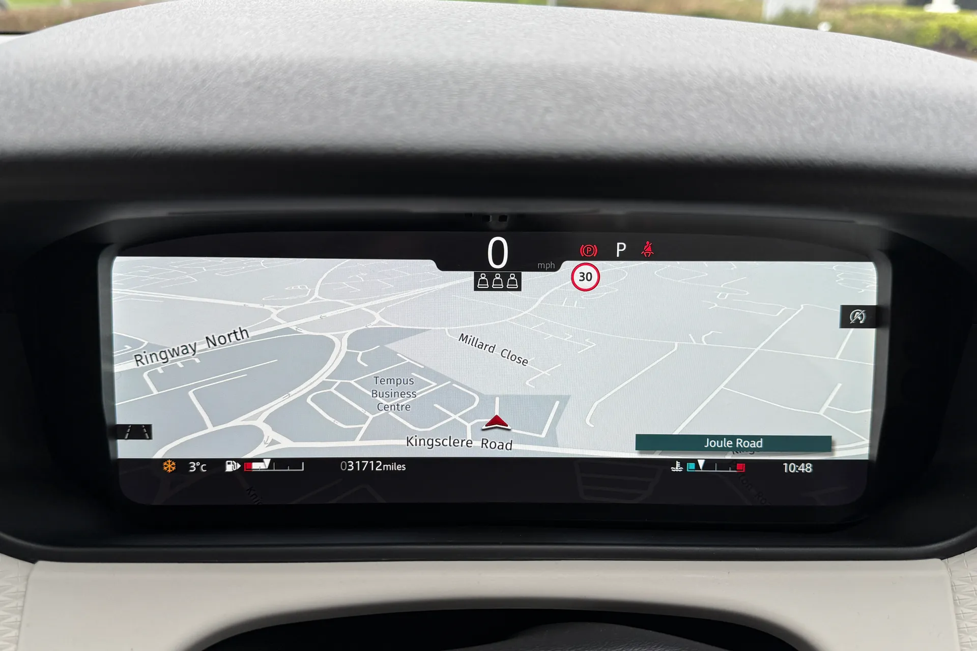 LAND ROVER RANGE ROVER VELAR thumbnail image number 21