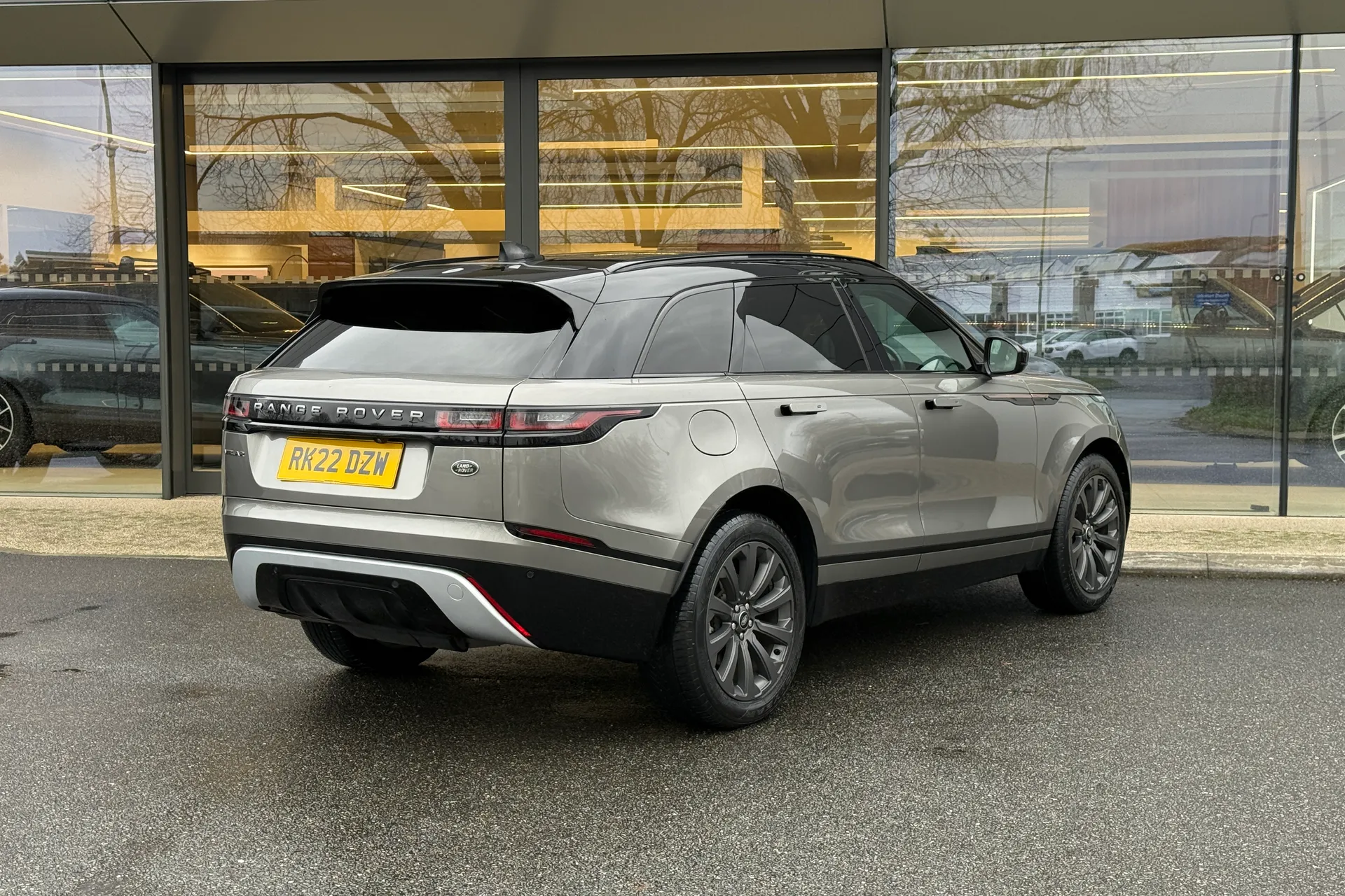 LAND ROVER RANGE ROVER VELAR thumbnail image number 27