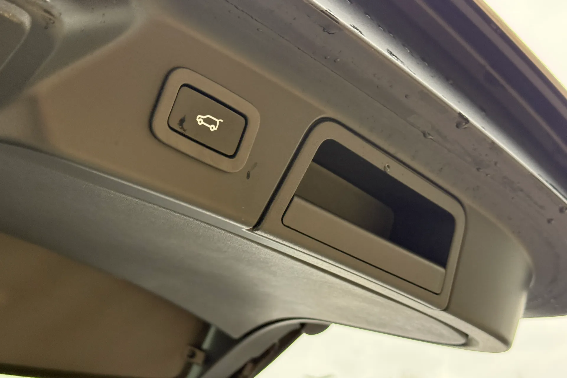 LAND ROVER RANGE ROVER VELAR thumbnail image number 36