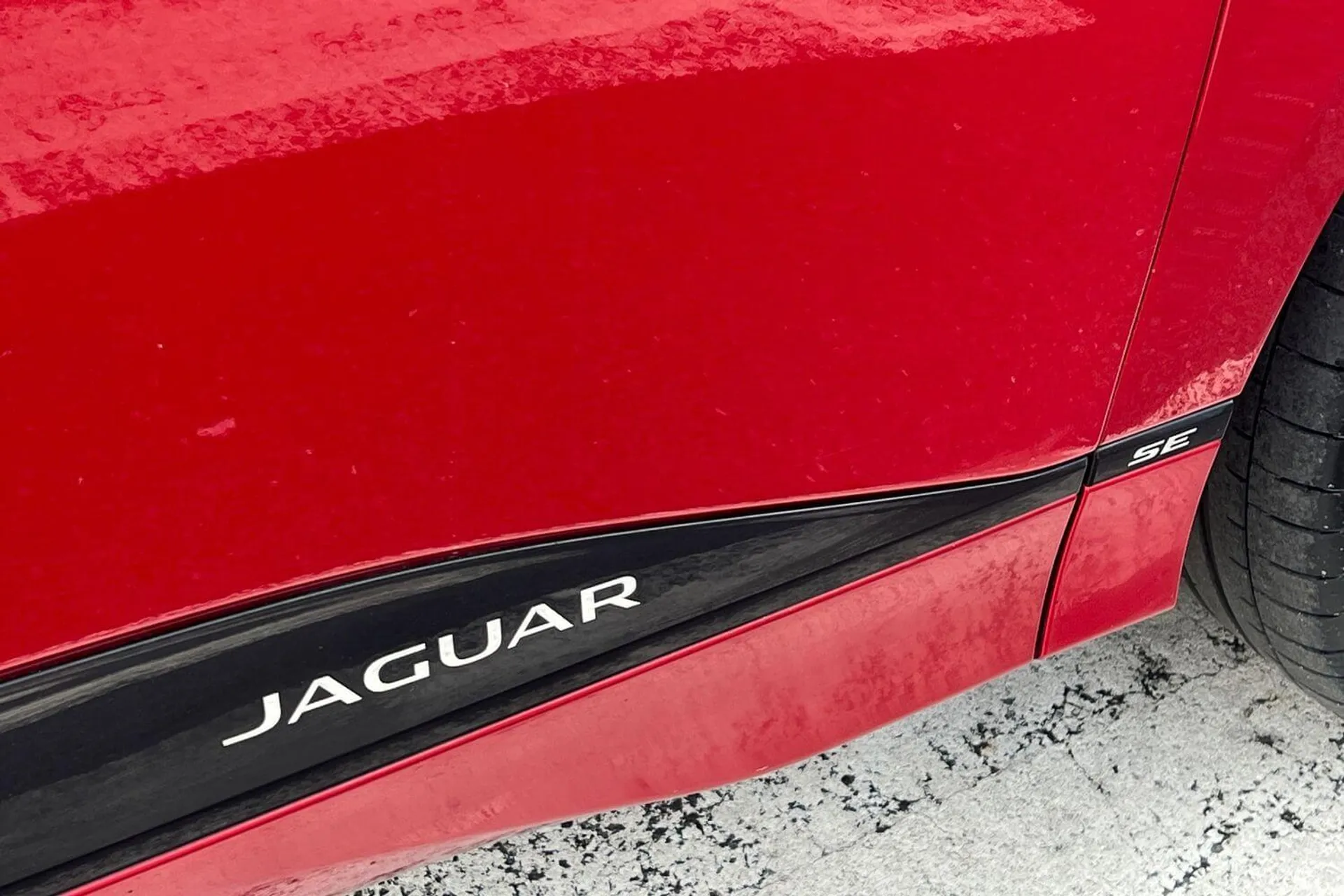 Jaguar I-PACE thumbnail image number 64