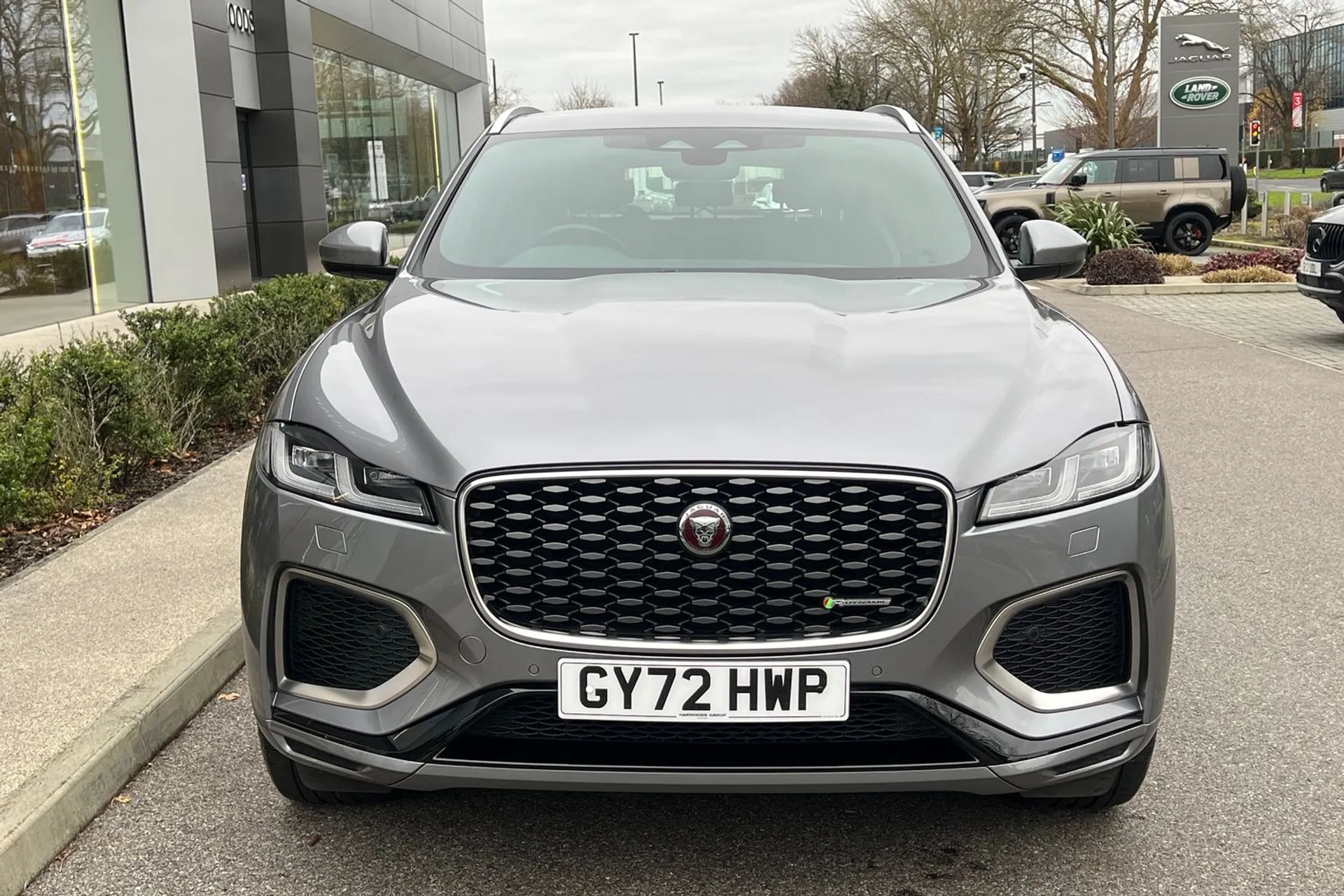 Jaguar F-PACE thumbnail image number 13