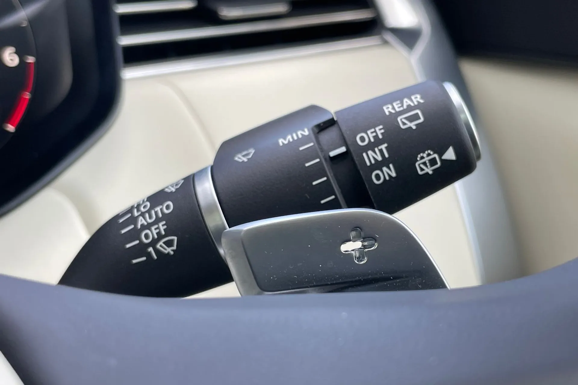 LAND ROVER RANGE ROVER thumbnail image number 69
