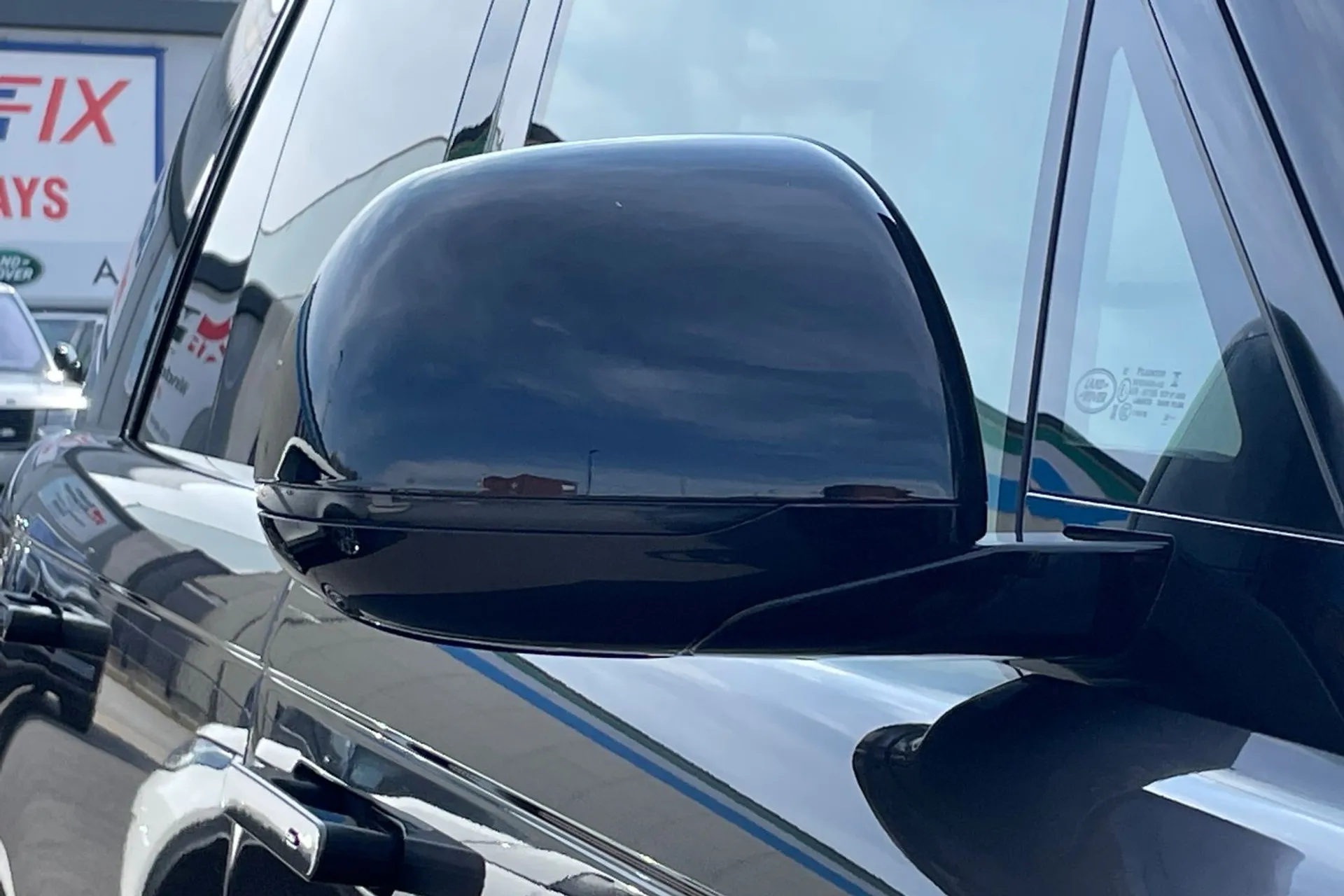 LAND ROVER RANGE ROVER thumbnail image number 32