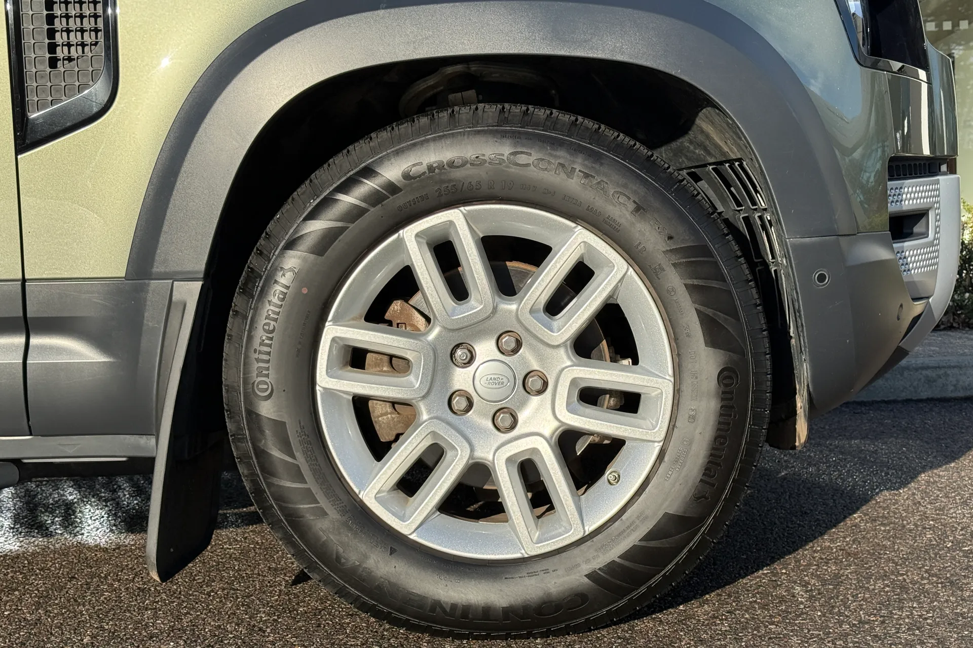 LAND ROVER Defender 110 thumbnail image number 20