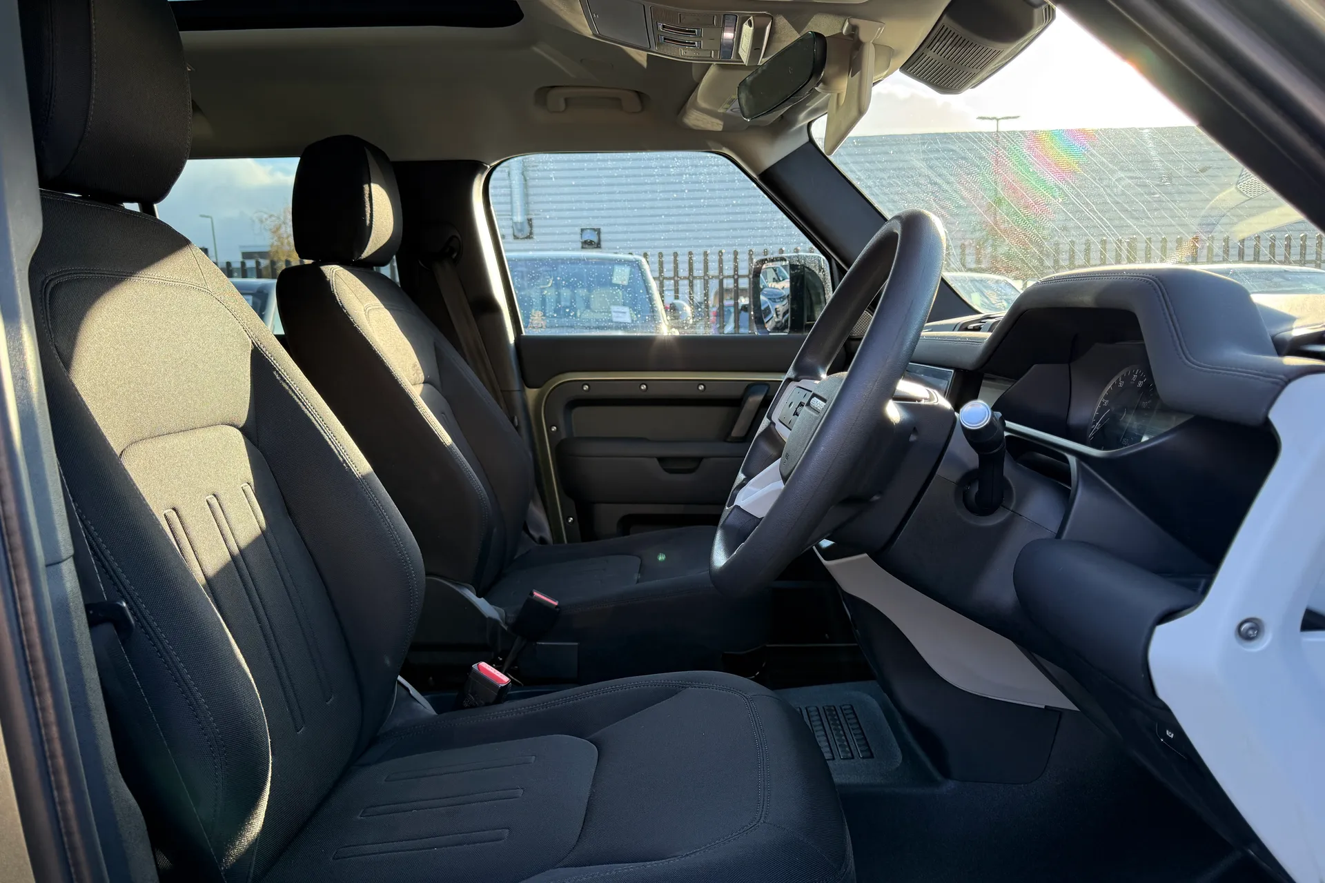 LAND ROVER Defender 110 thumbnail image number 42