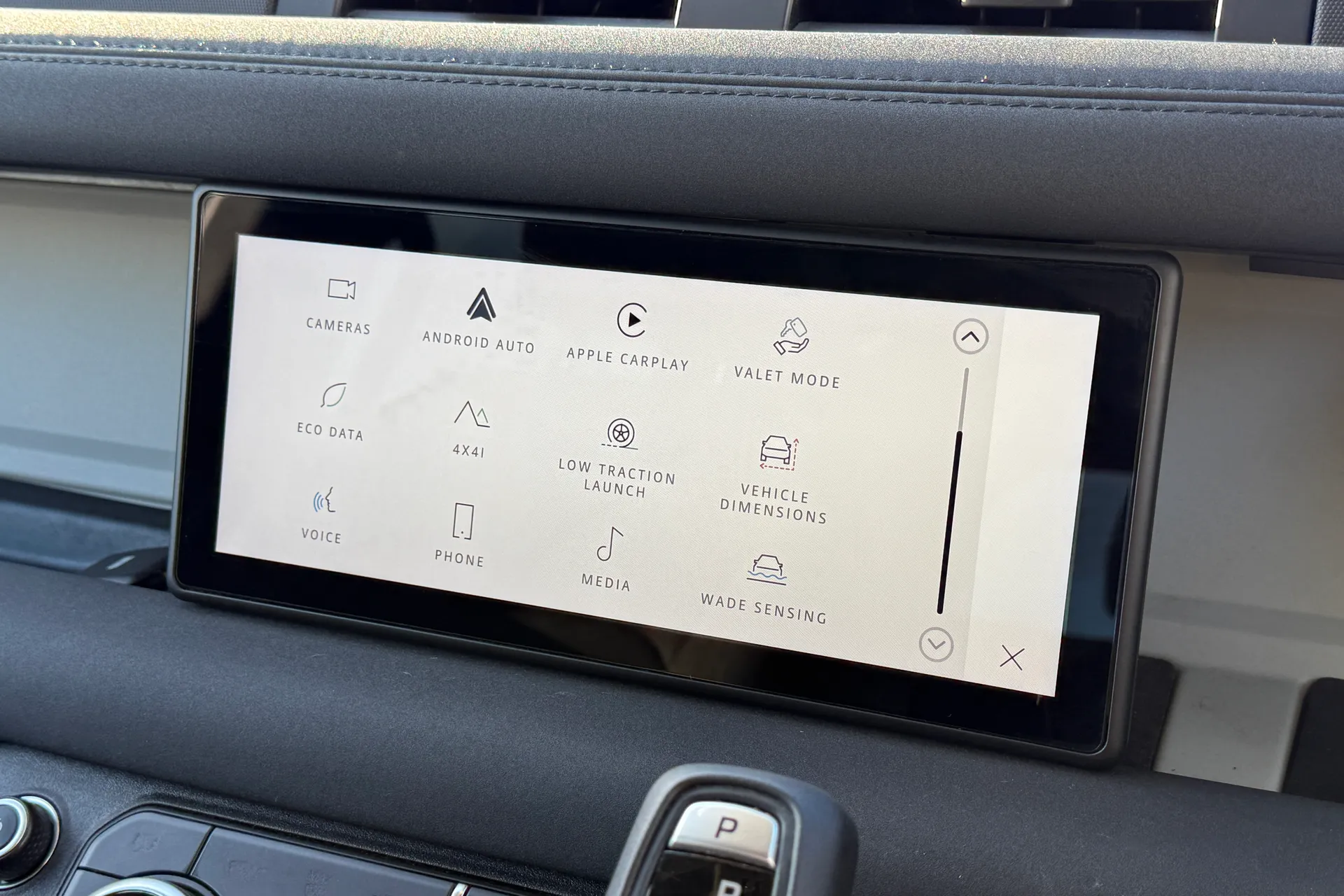 LAND ROVER Defender 110 thumbnail image number 30