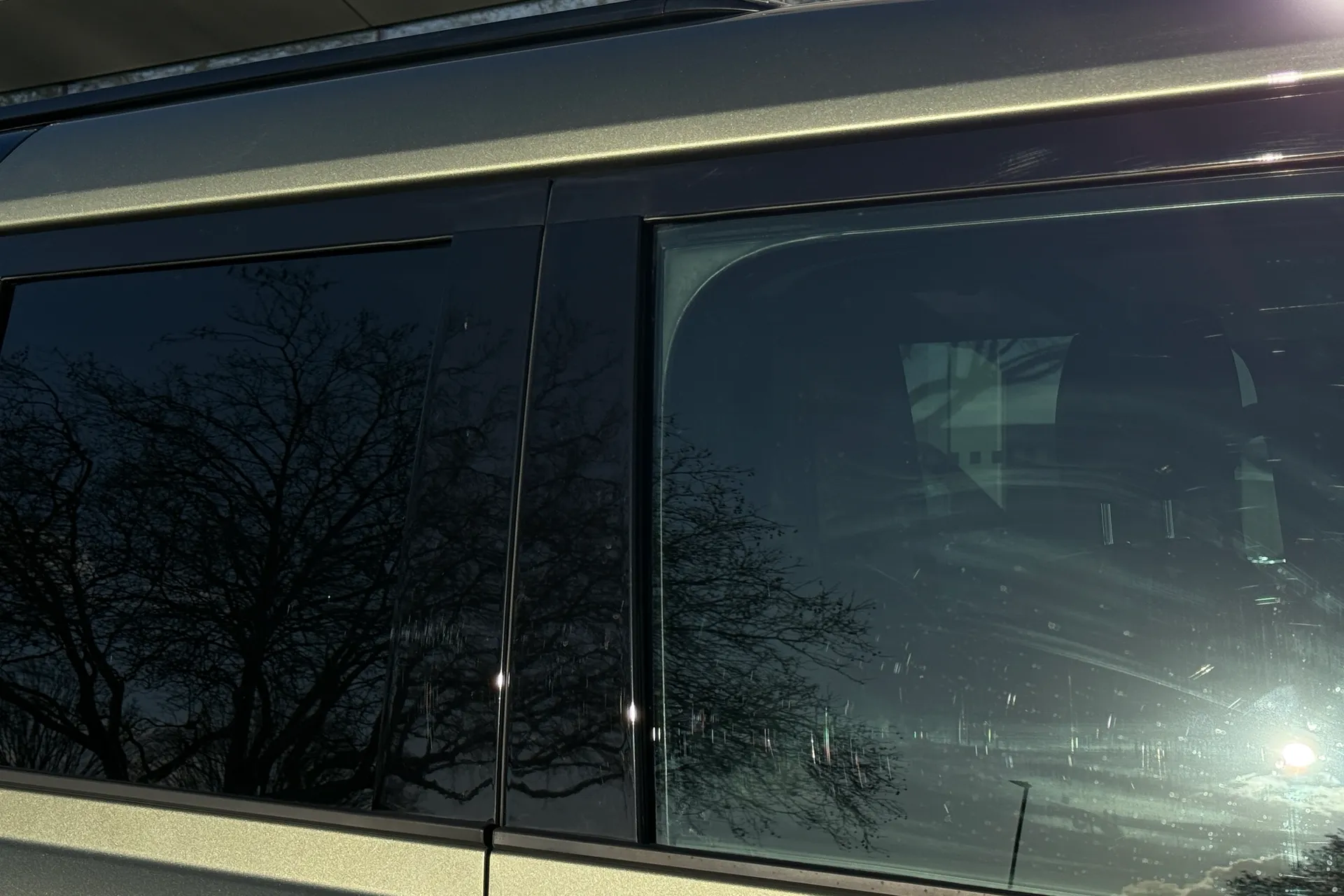 LAND ROVER Defender 110 thumbnail image number 32