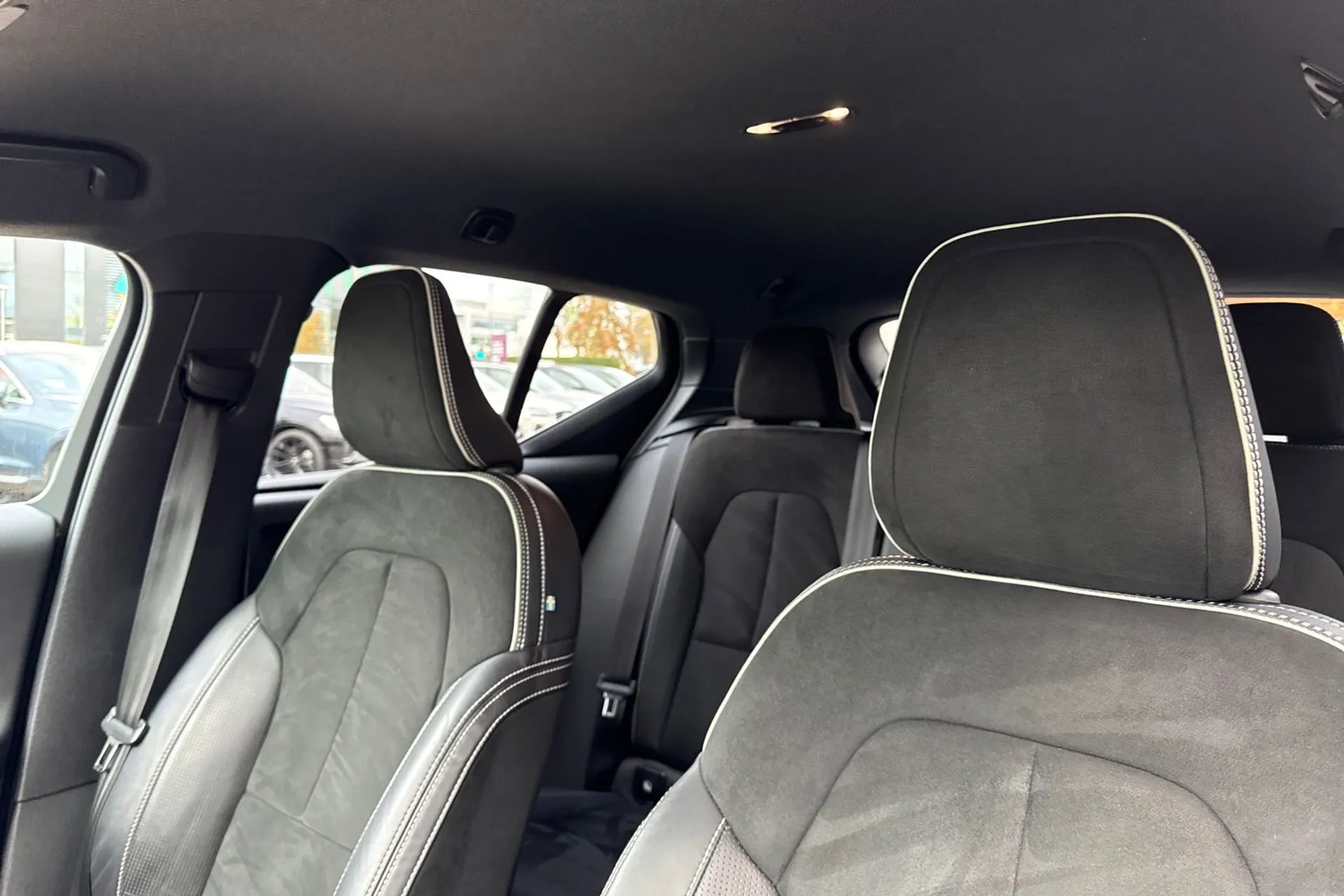 Volvo XC40 thumbnail image number 26