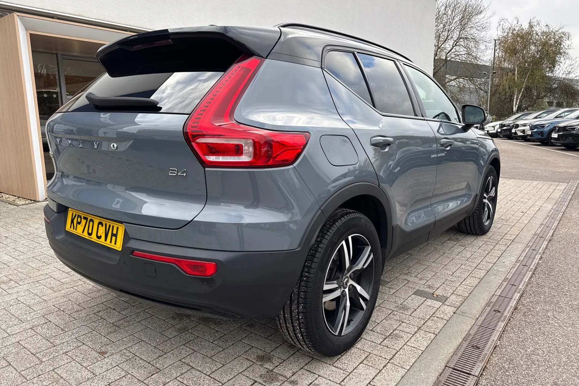 Volvo XC40 thumbnail image number 3