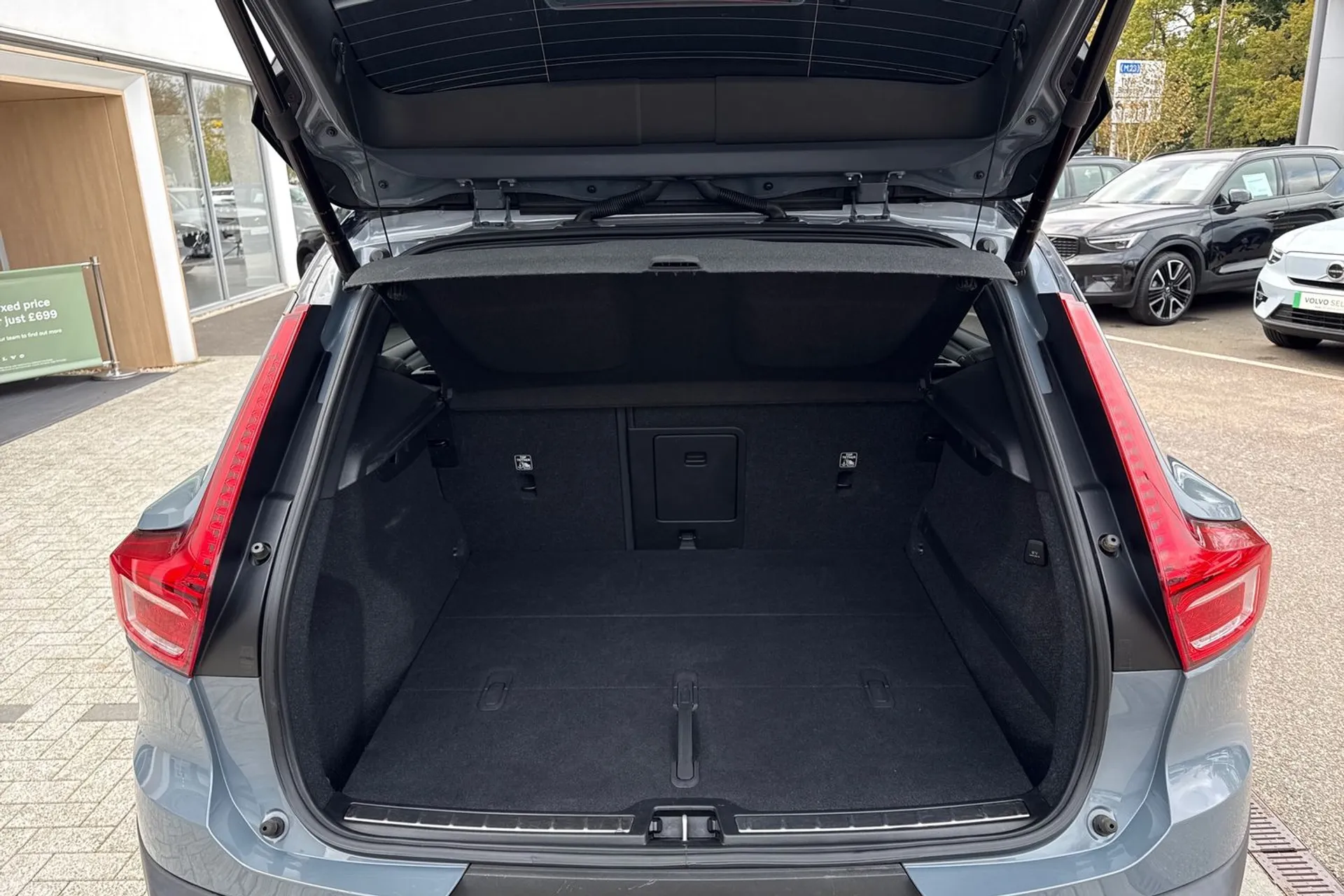 Volvo XC40 thumbnail image number 16