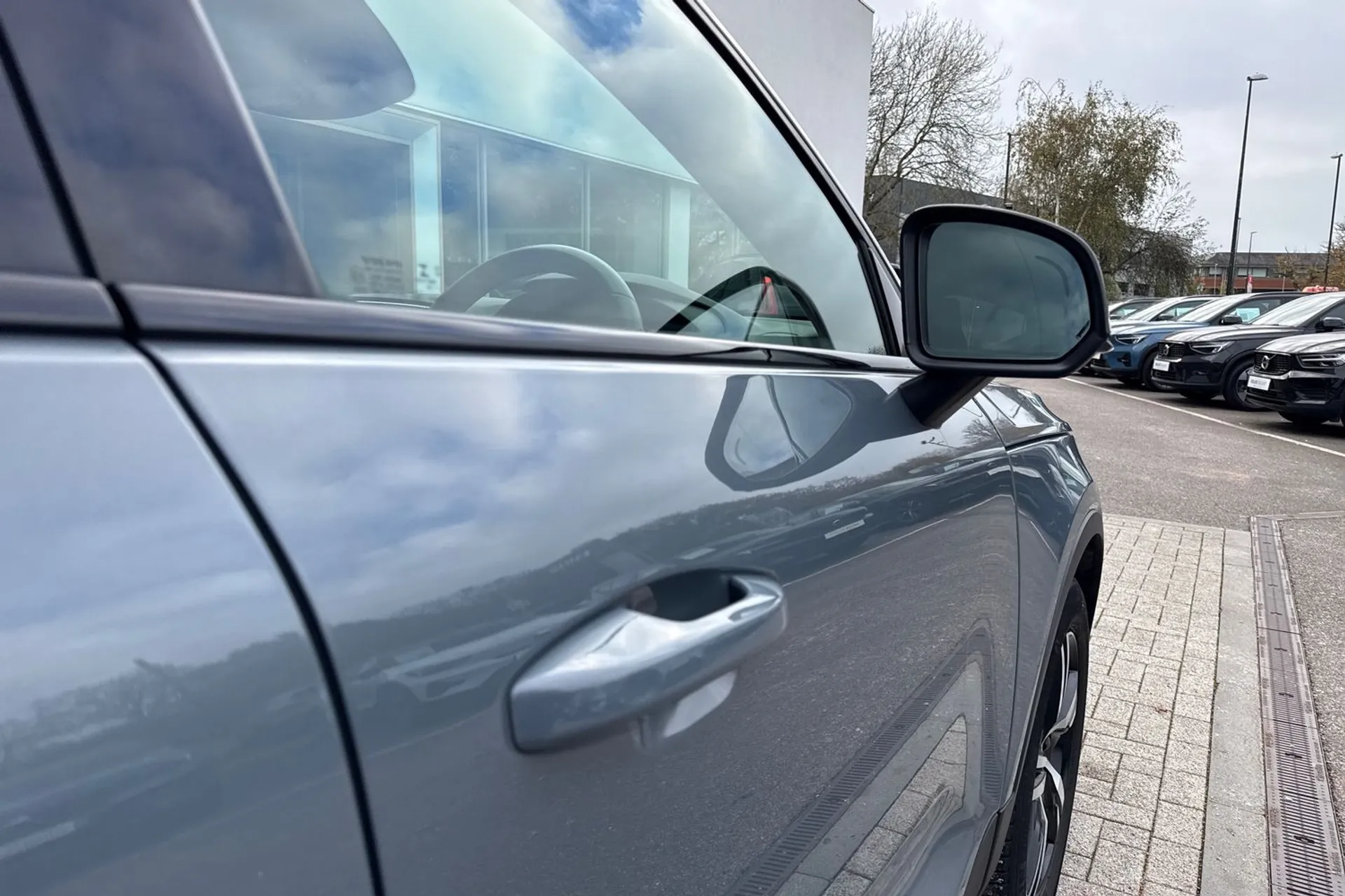 Volvo XC40 thumbnail image number 13