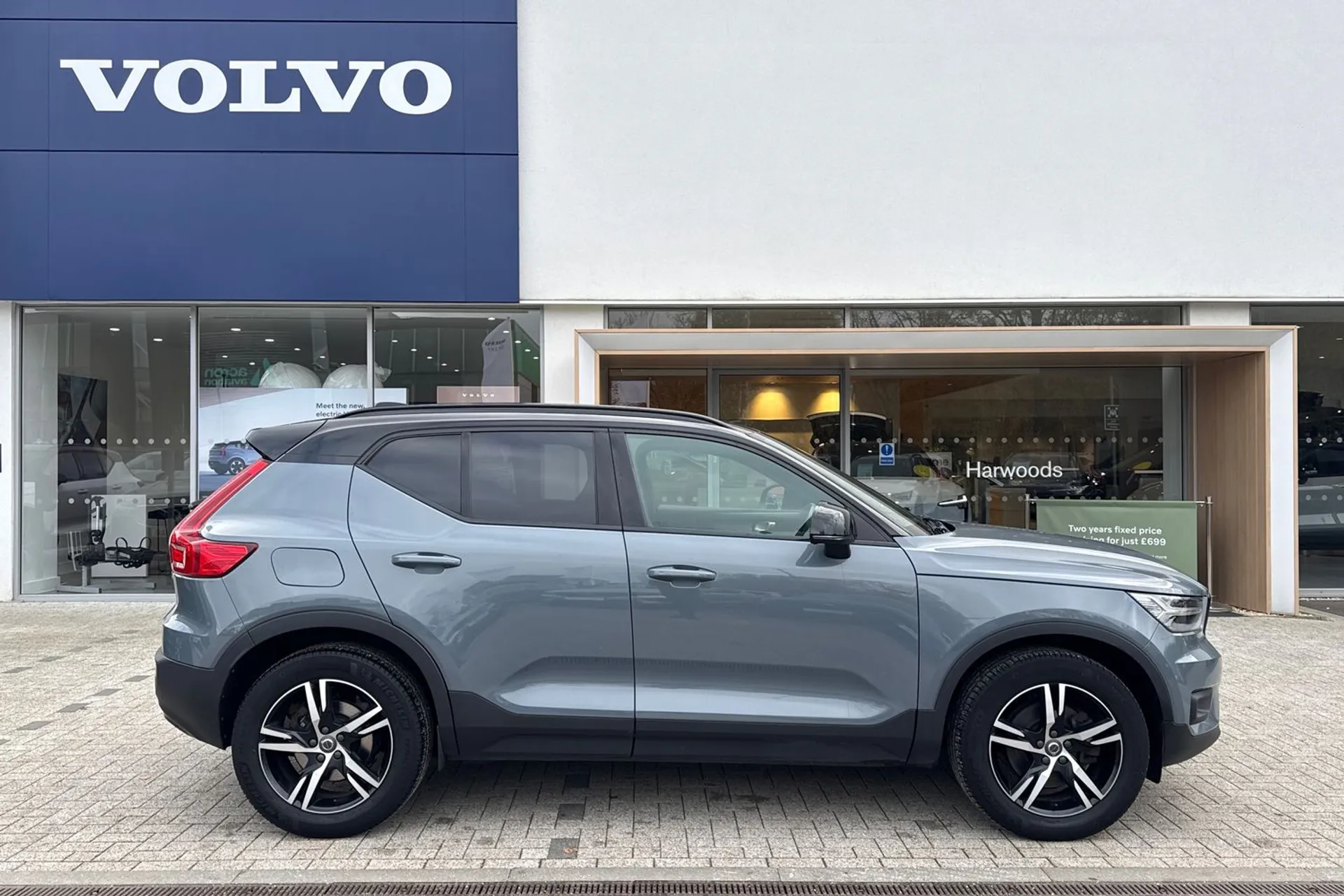 Volvo XC40 thumbnail image number 4