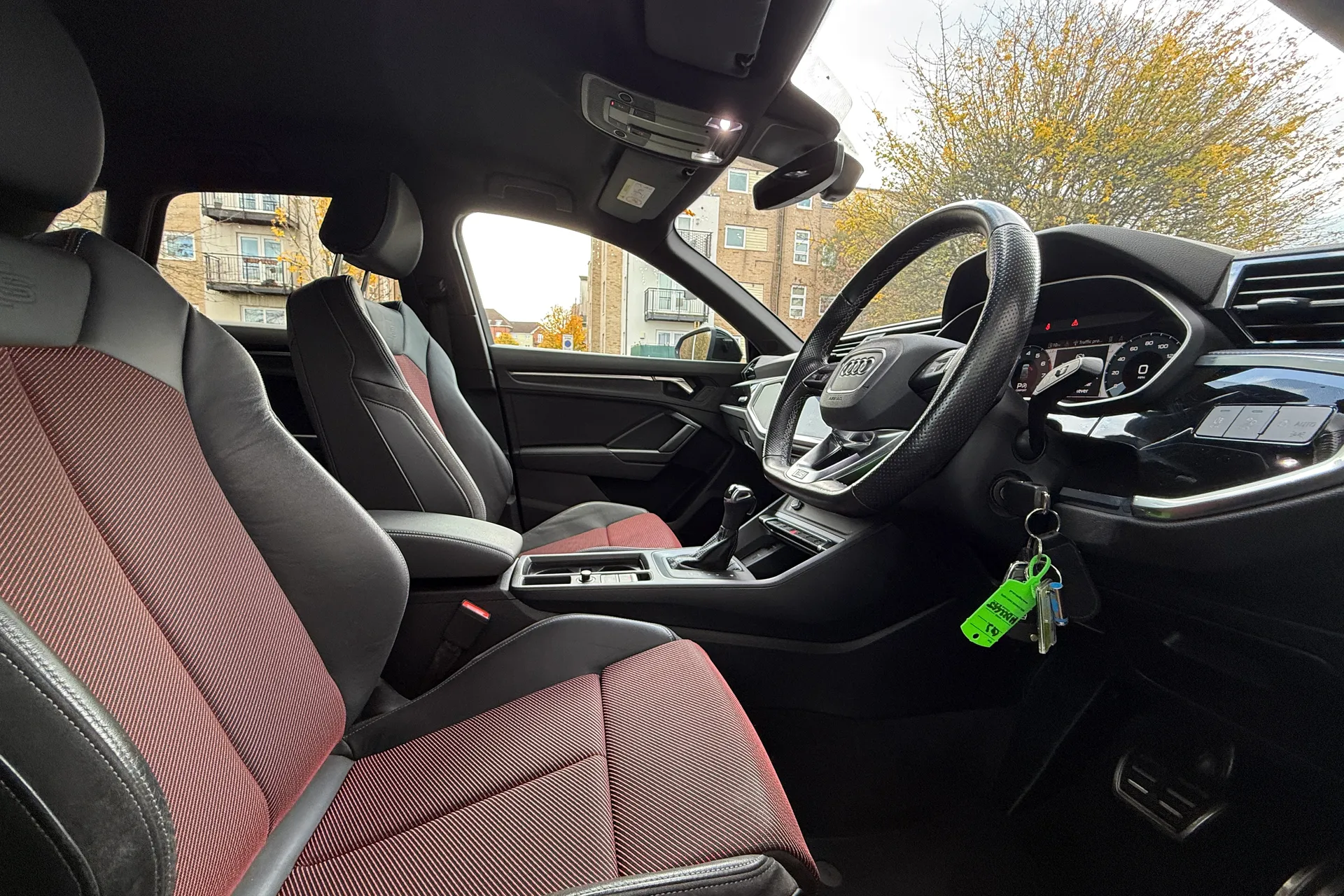 Audi Q3 thumbnail image number 36