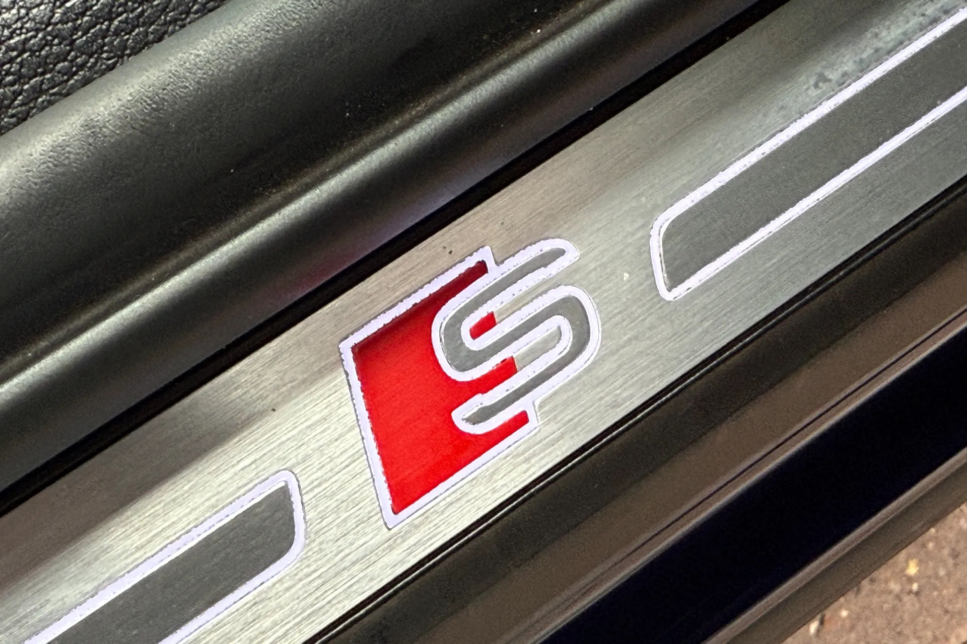 Audi Q3 thumbnail image number 35