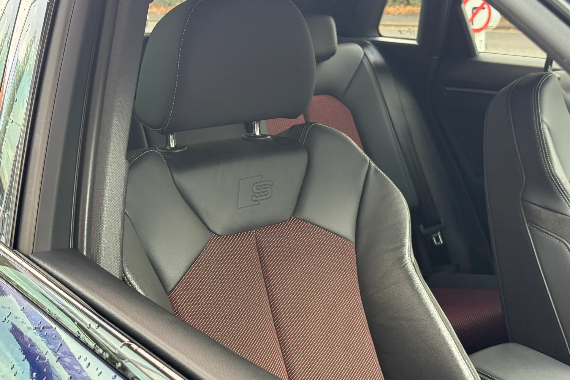 Audi Q3 thumbnail image number 38