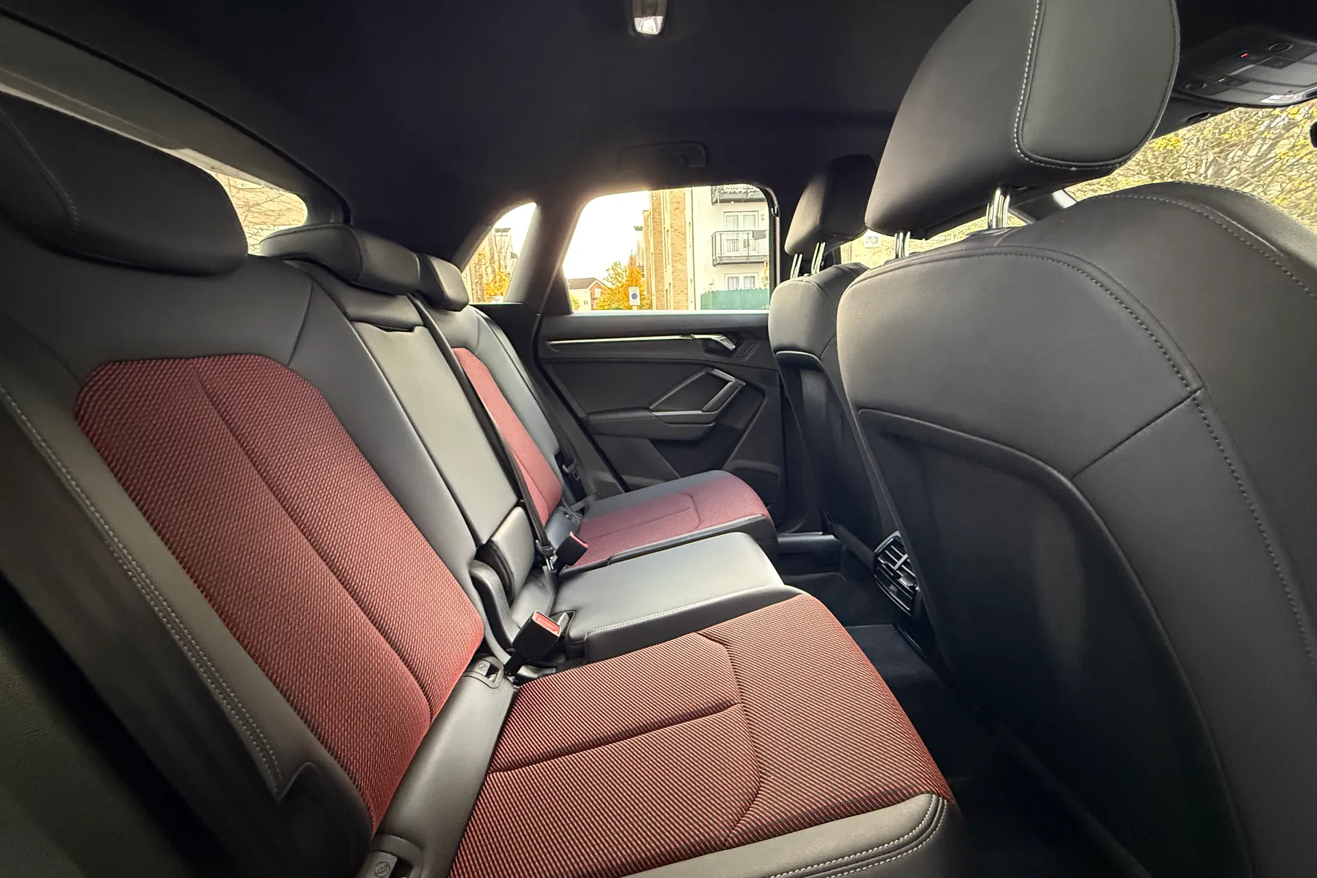 Audi Q3 thumbnail image number 39