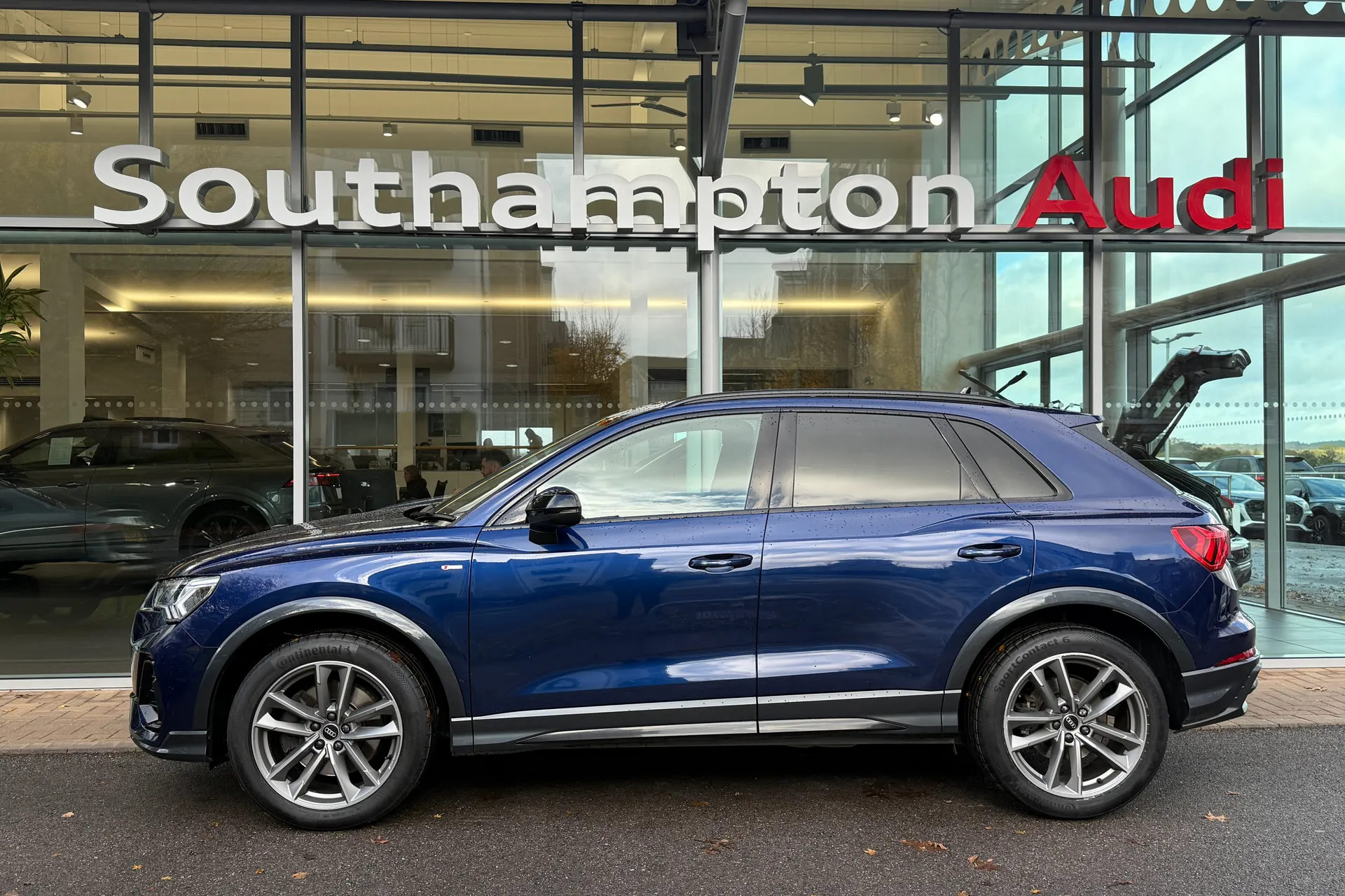 Audi Q3 thumbnail image number 57