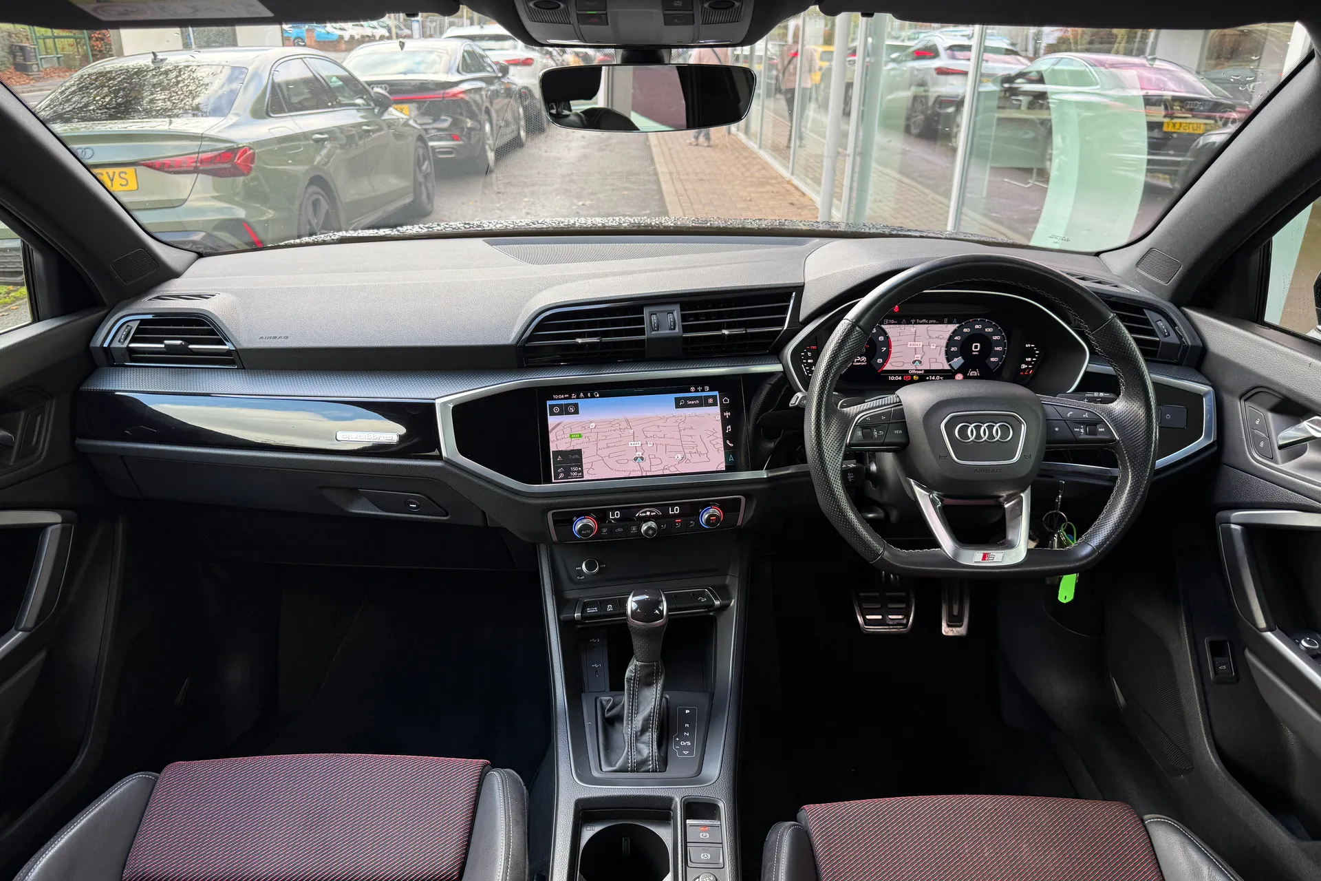 Audi Q3 thumbnail image number 3