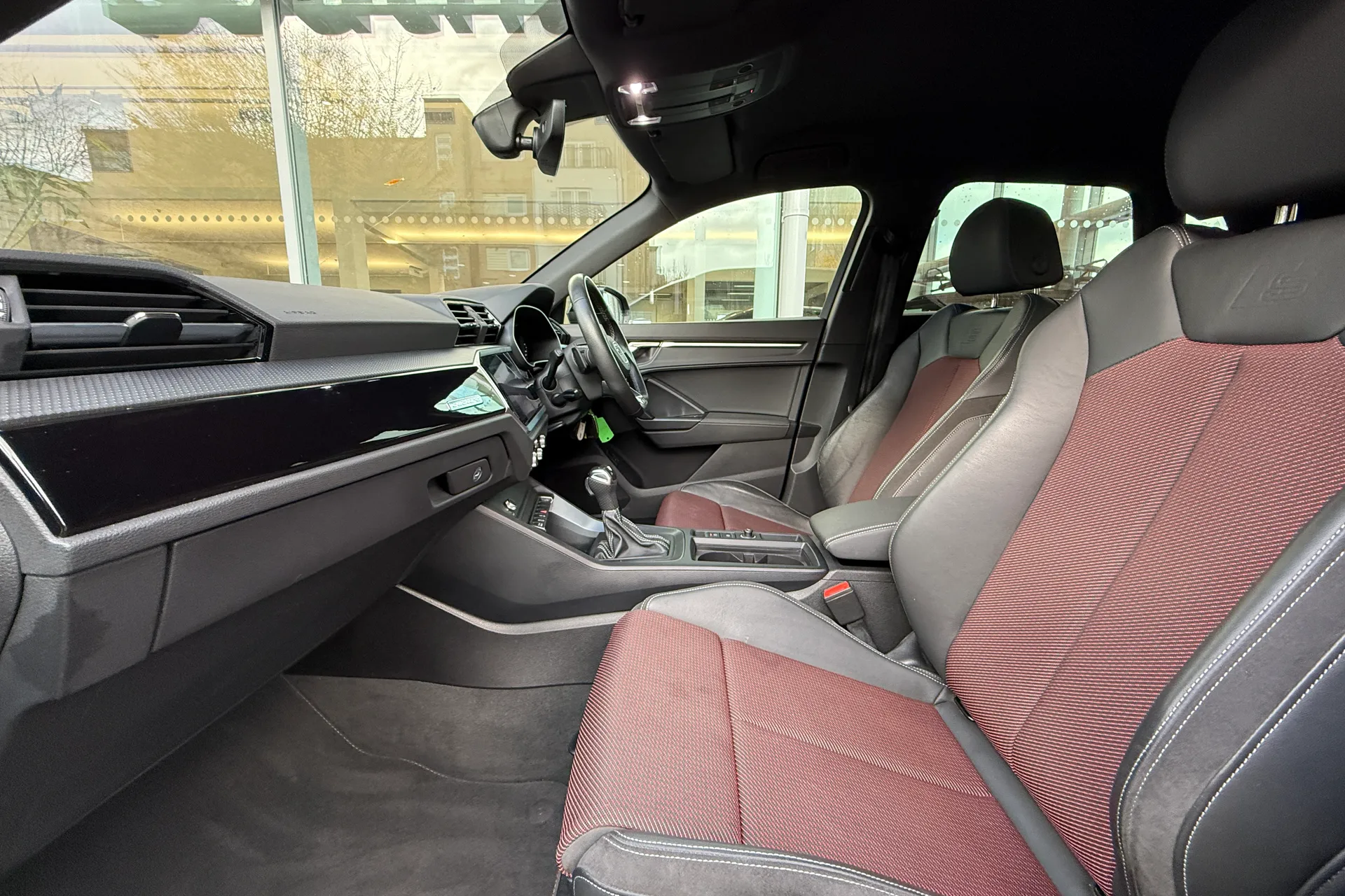 Audi Q3 thumbnail image number 60