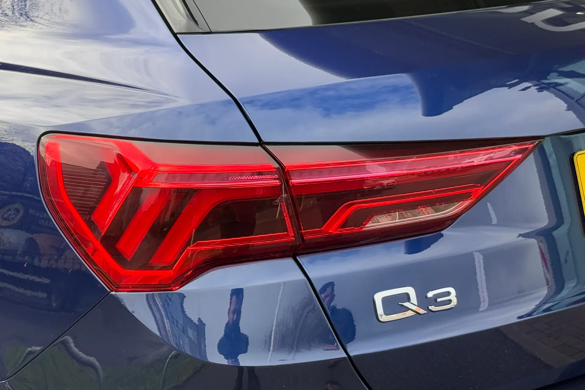 Audi Q3 thumbnail image number 41