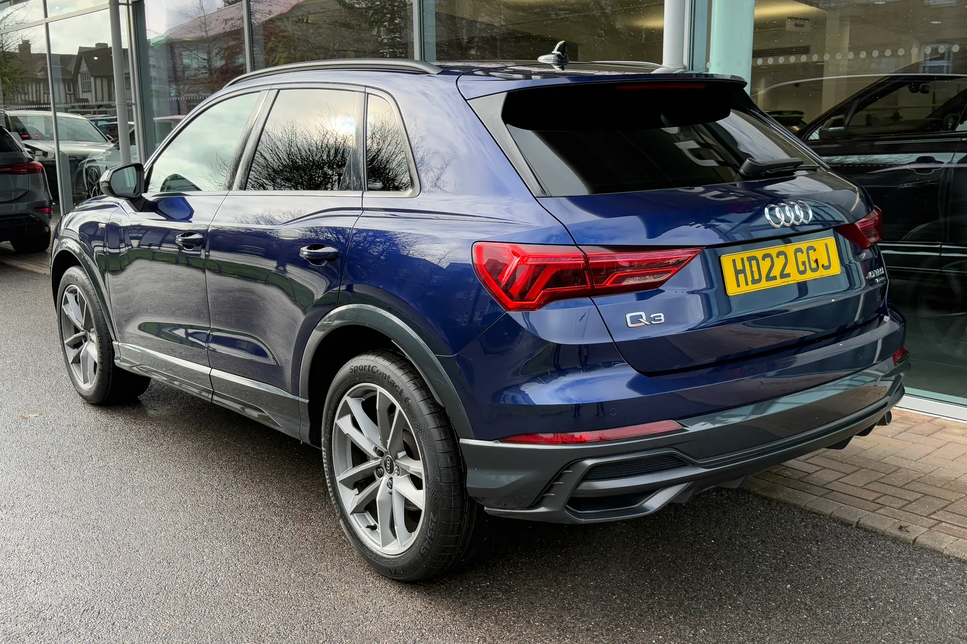 Audi Q3 thumbnail image number 6