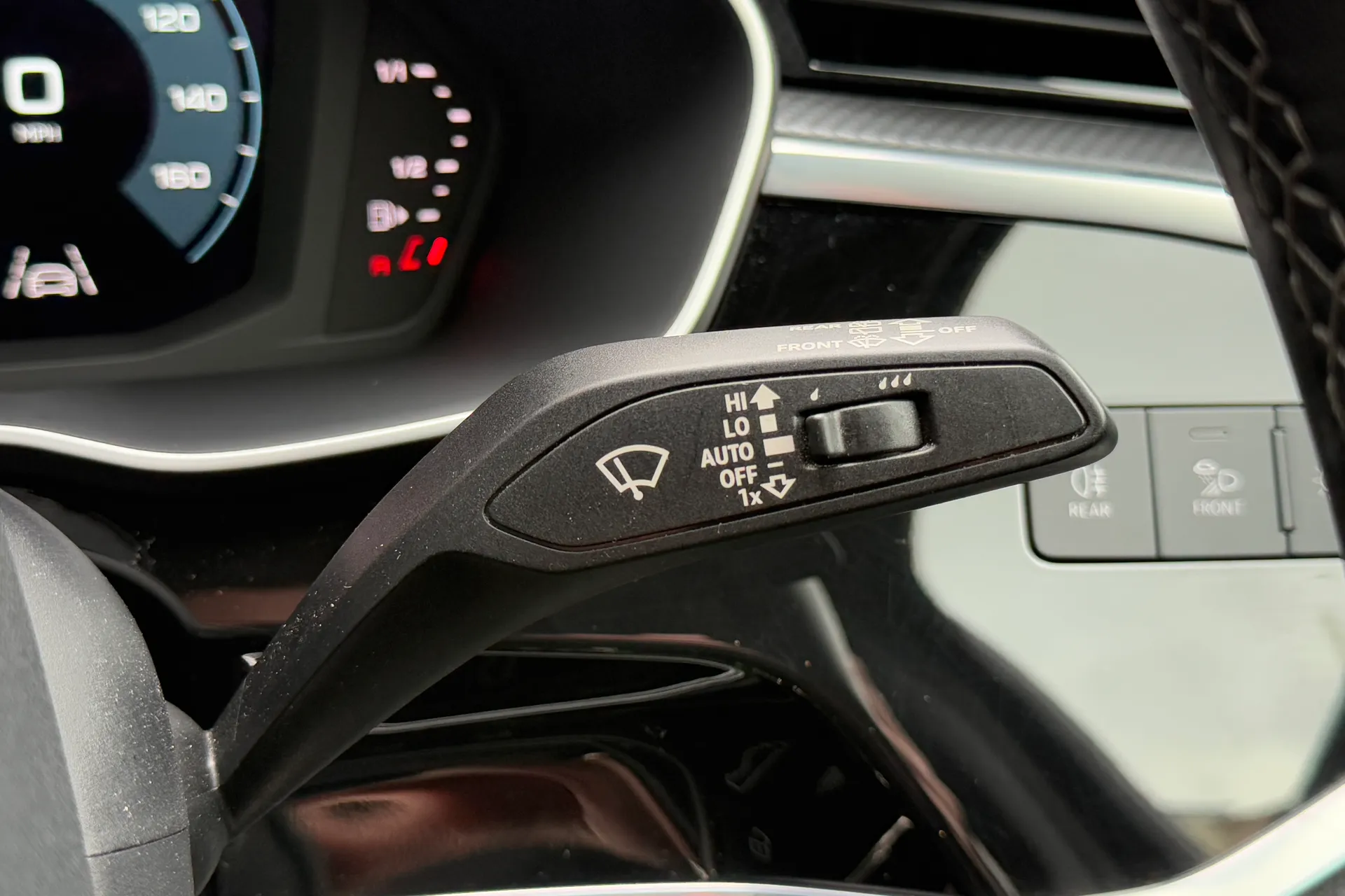 Audi Q3 thumbnail image number 13