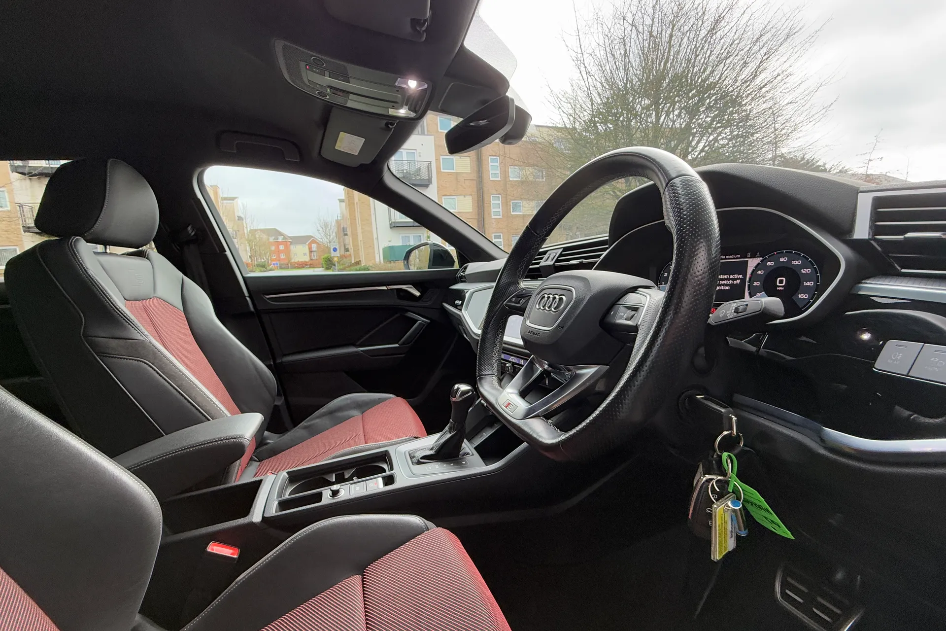 Audi Q3 thumbnail image number 8