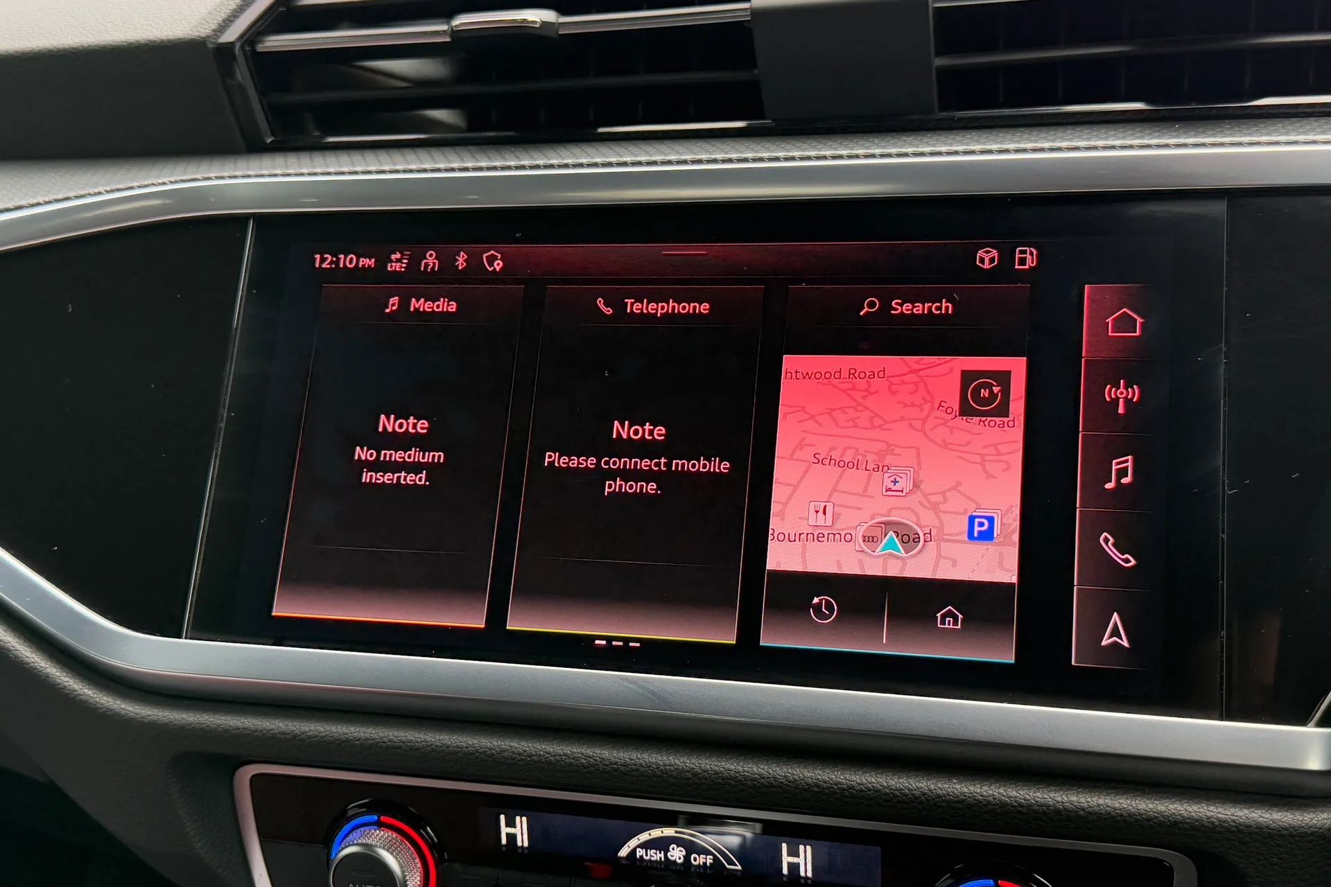 Audi Q3 thumbnail image number 19