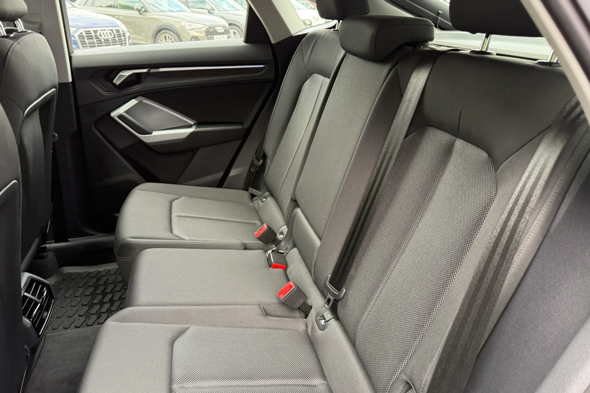 Audi Q3 thumbnail image number 47