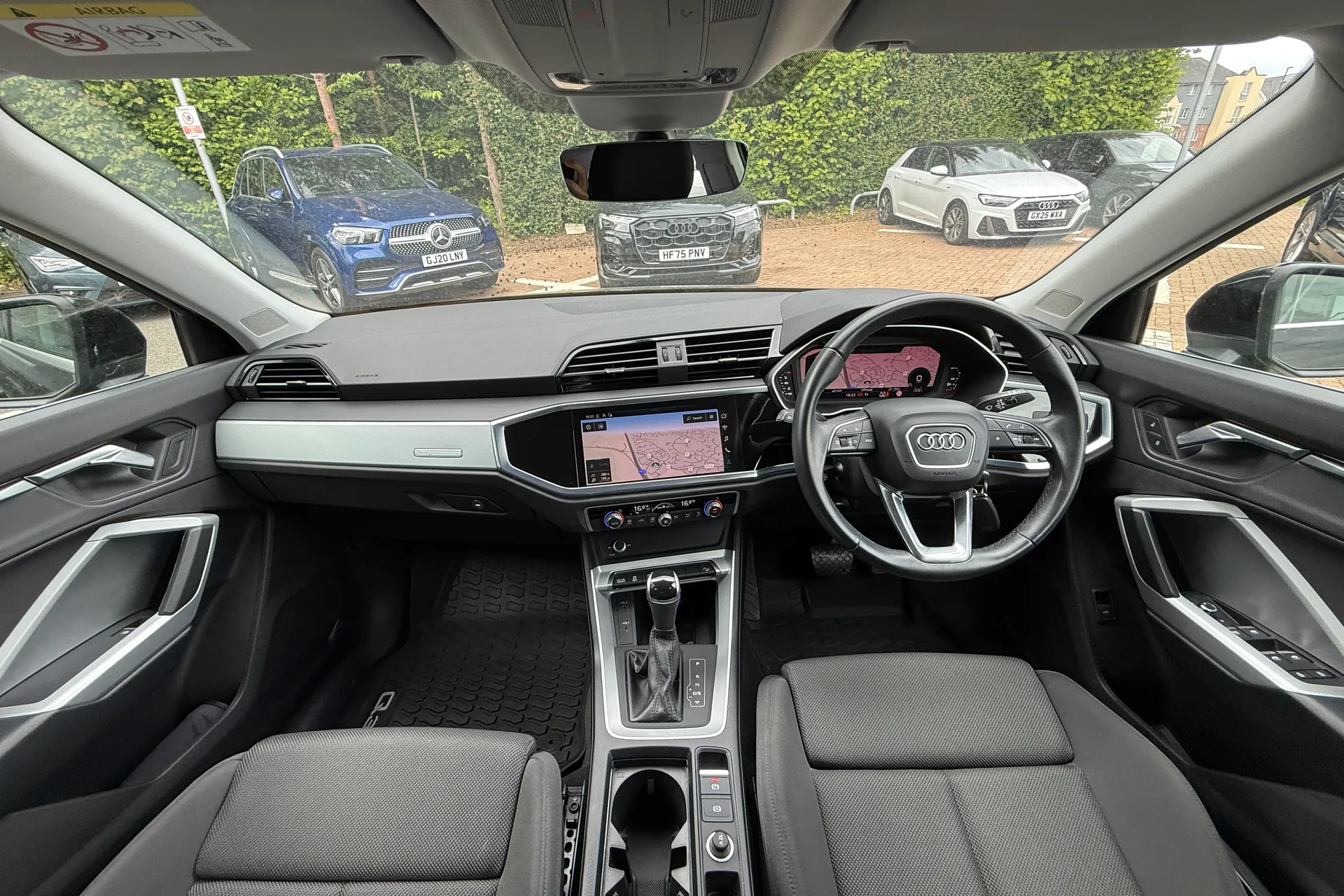 Audi Q3 thumbnail image number 3