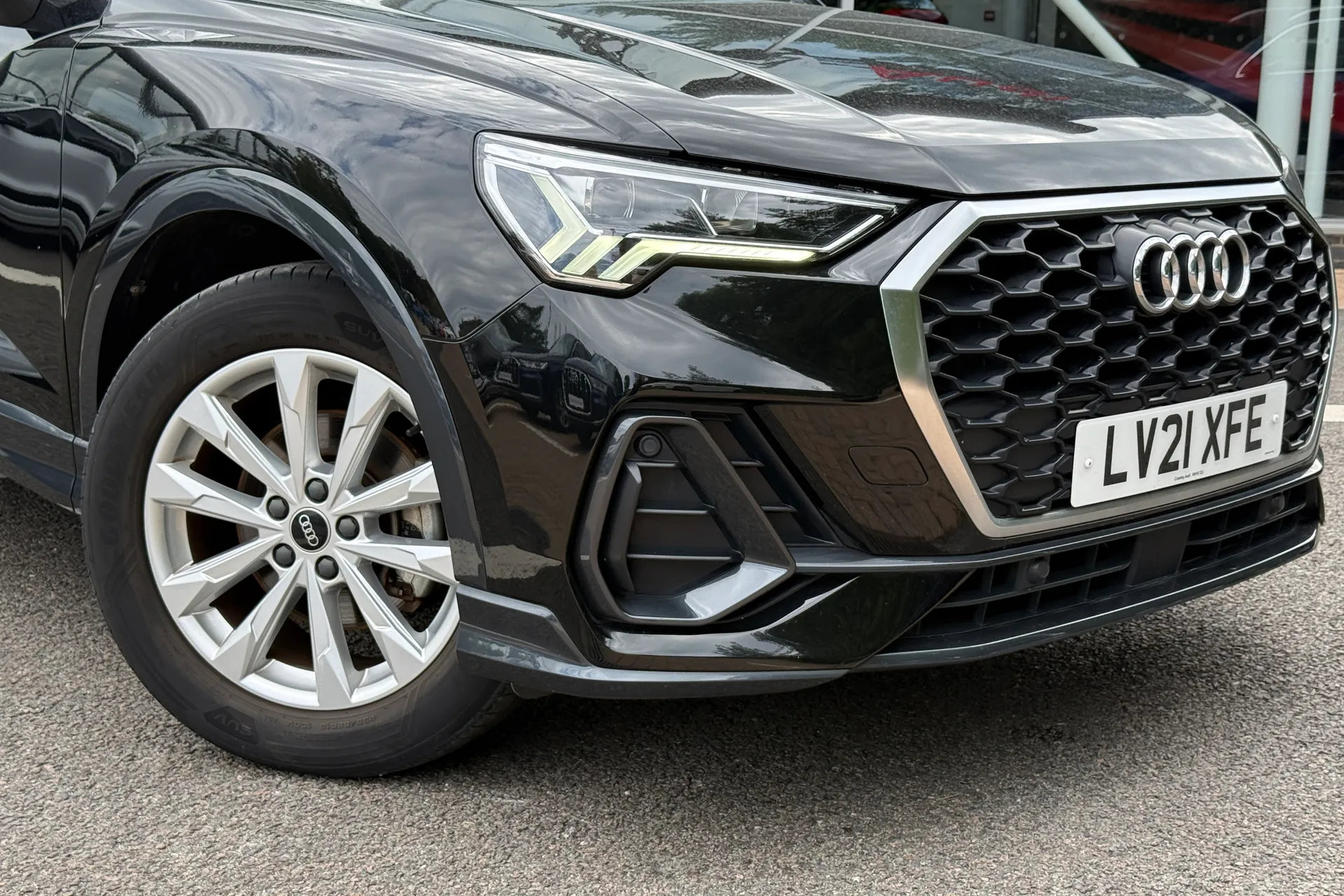 Audi Q3 thumbnail image number 11